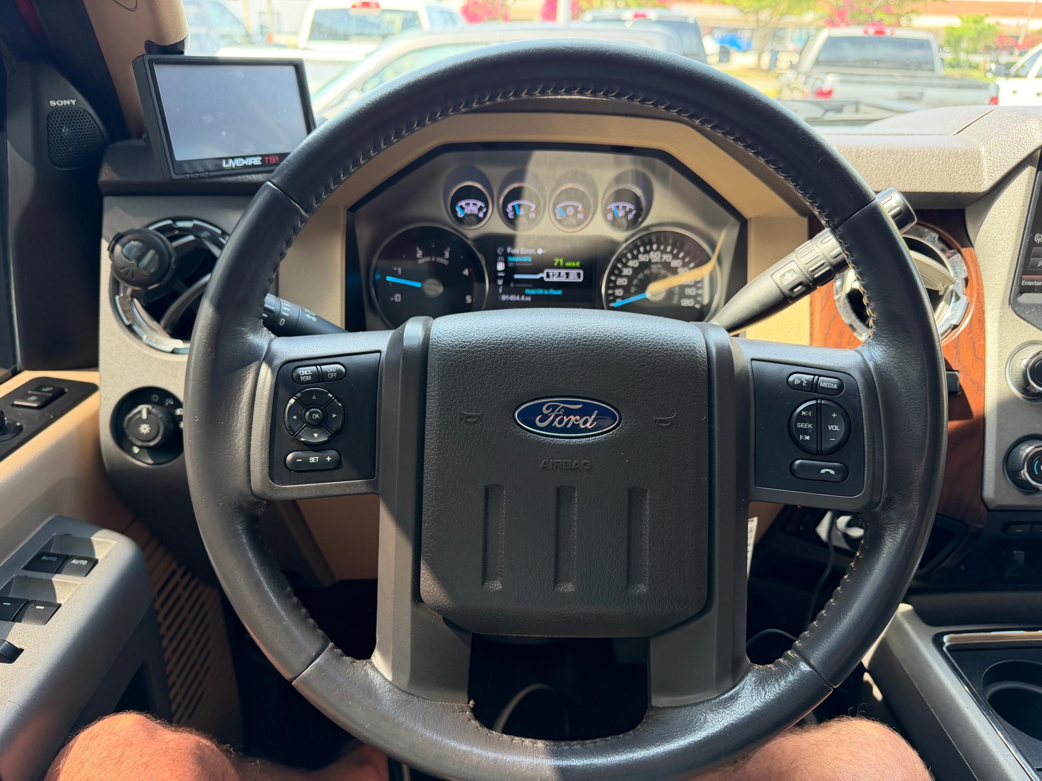 Ford Super Duty F-250 SRW 4WD Crew Cab 156" Lariat 2016