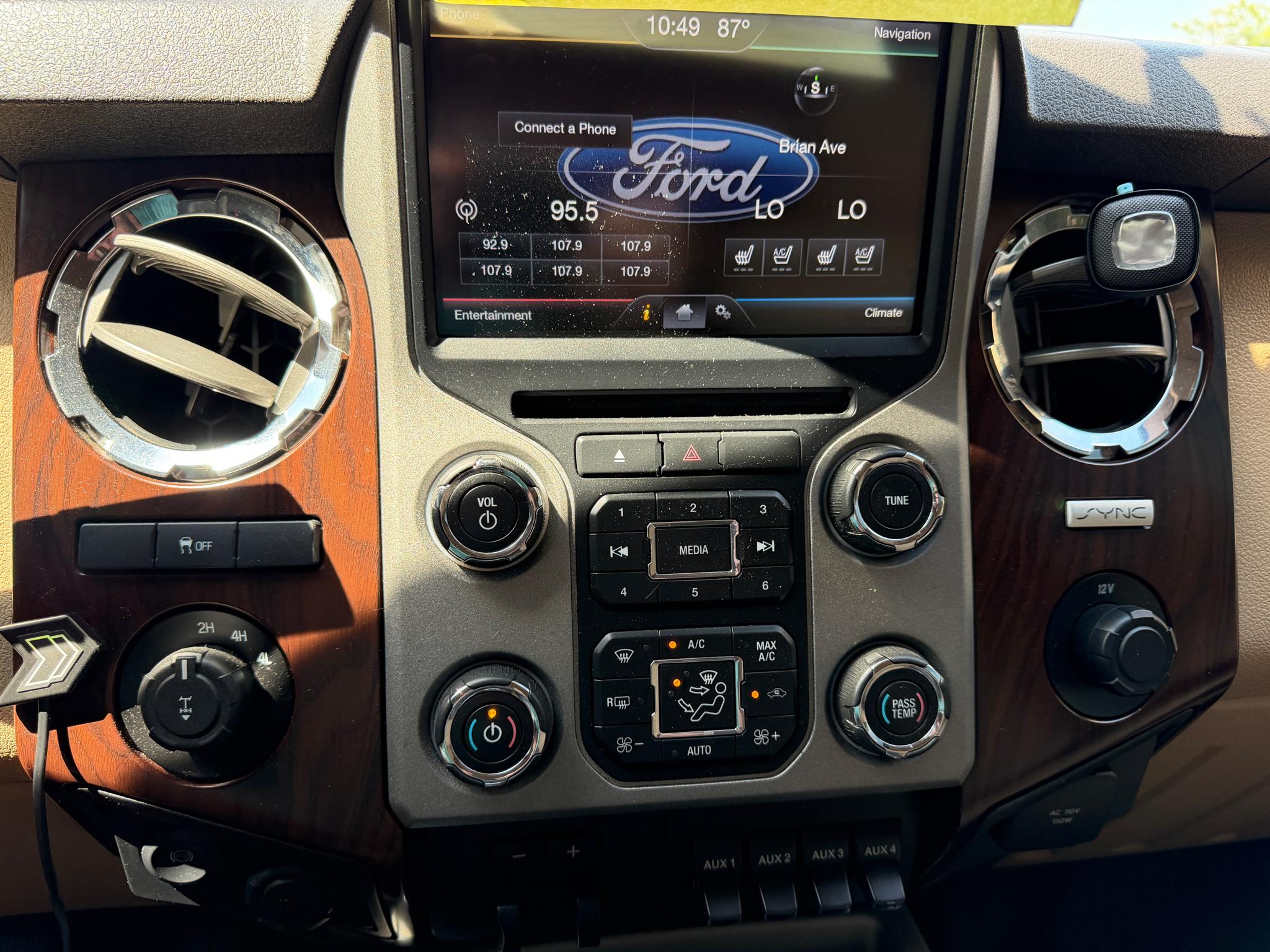 Ford Super Duty F-250 SRW 4WD Crew Cab 156" Lariat 2016