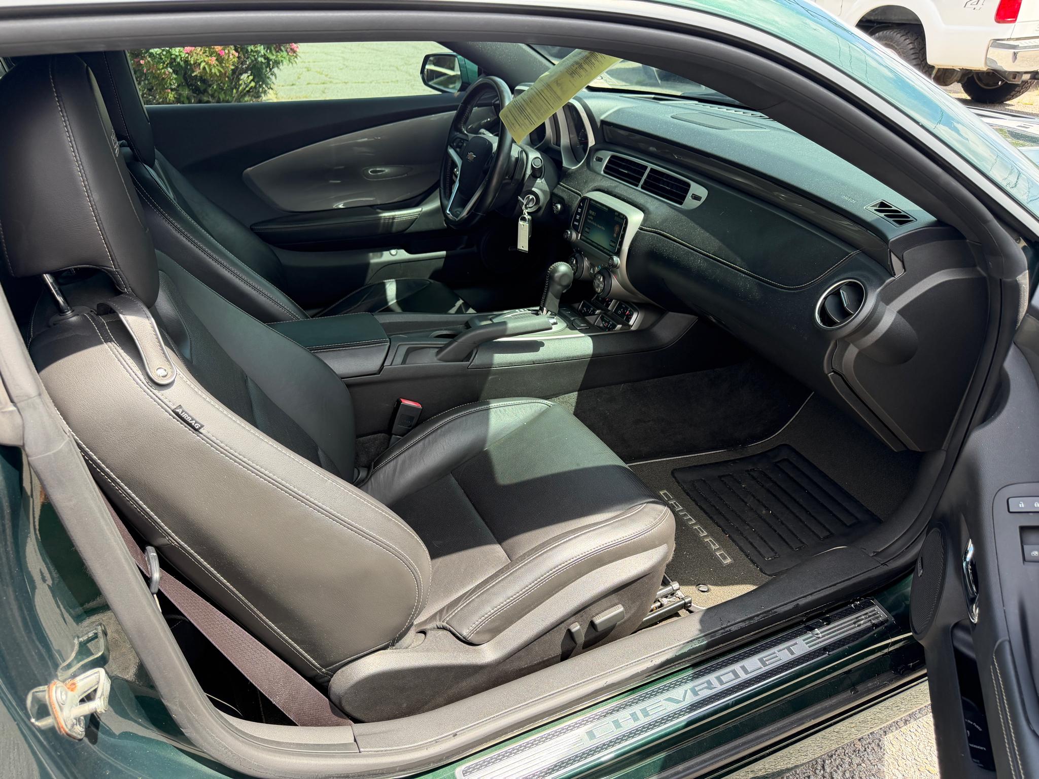 Chevrolet Camaro 2dr Cpe SS w/2SS 2015