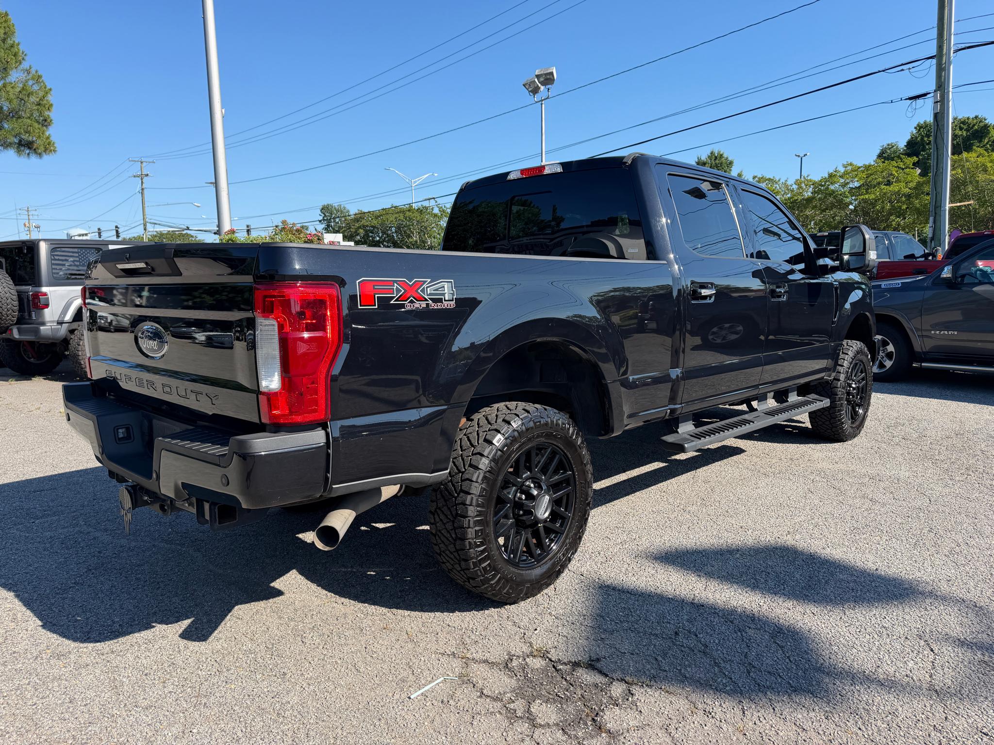 Ford Super Duty F-250 SRW Lariat 4WD Crew Cab 6.75' Box 2019