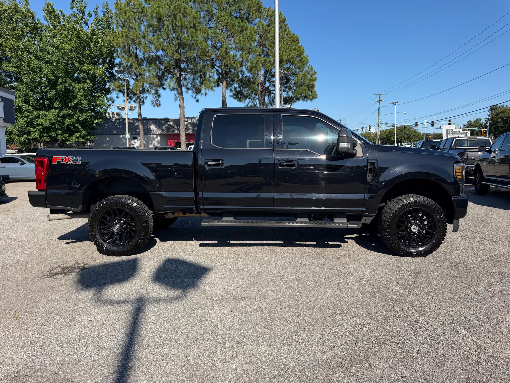 Ford Super Duty F-250 SRW Lariat 4WD Crew Cab 6.75' Box 2019