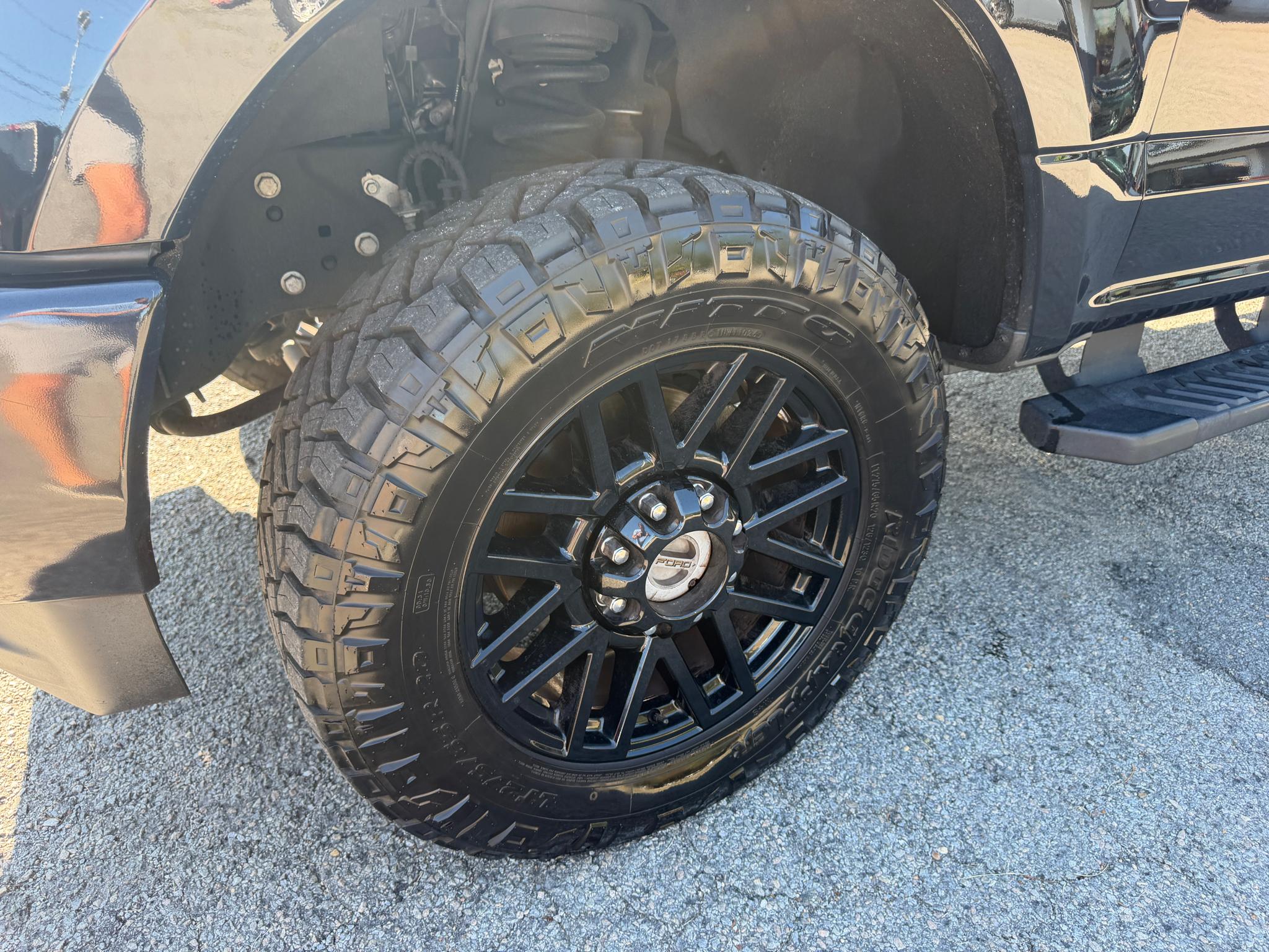 Ford Super Duty F-250 SRW Lariat 4WD Crew Cab 6.75' Box 2019