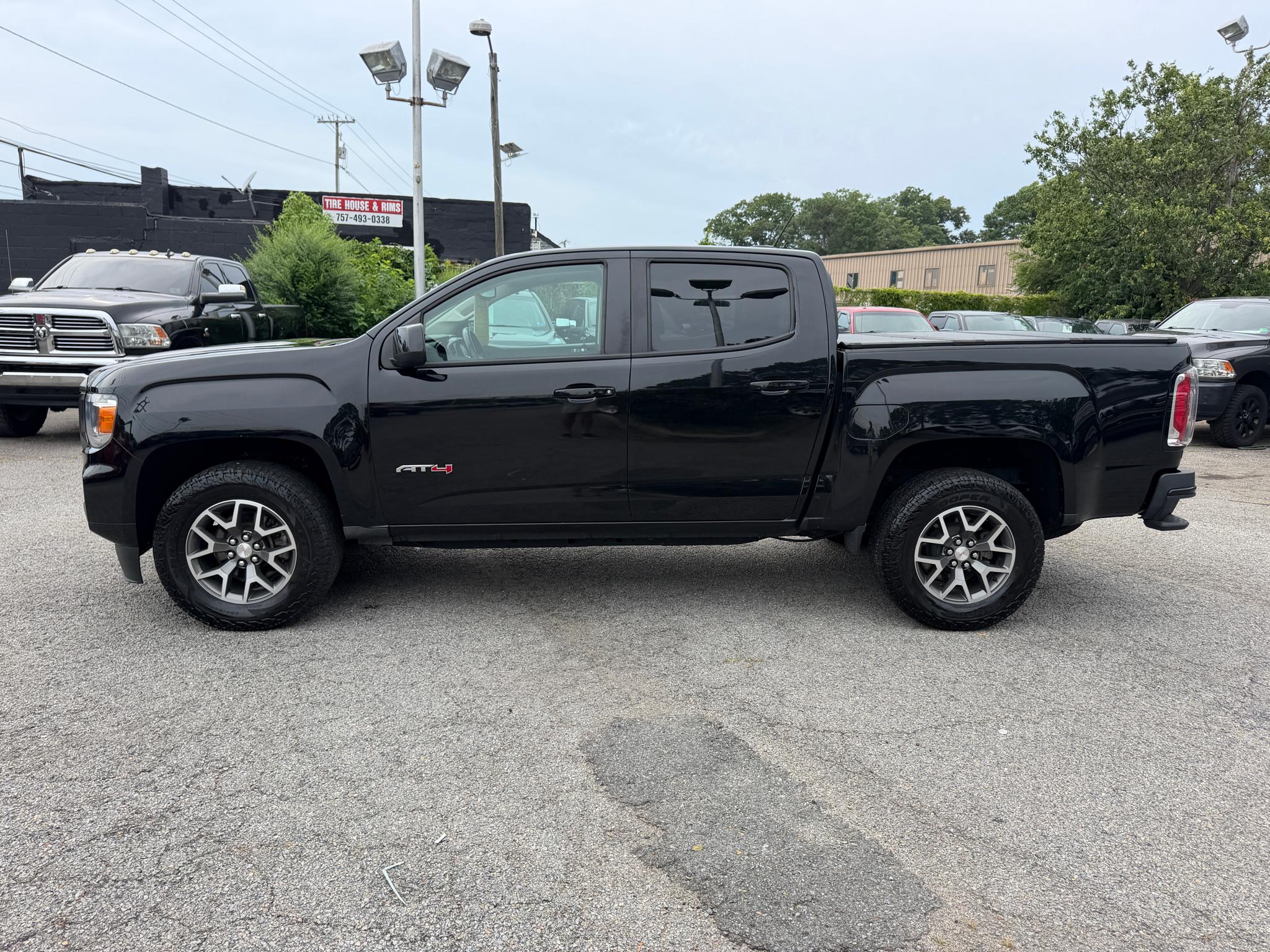 GMC Canyon 4WD Crew Cab 128" AT4 w/Cloth 2021