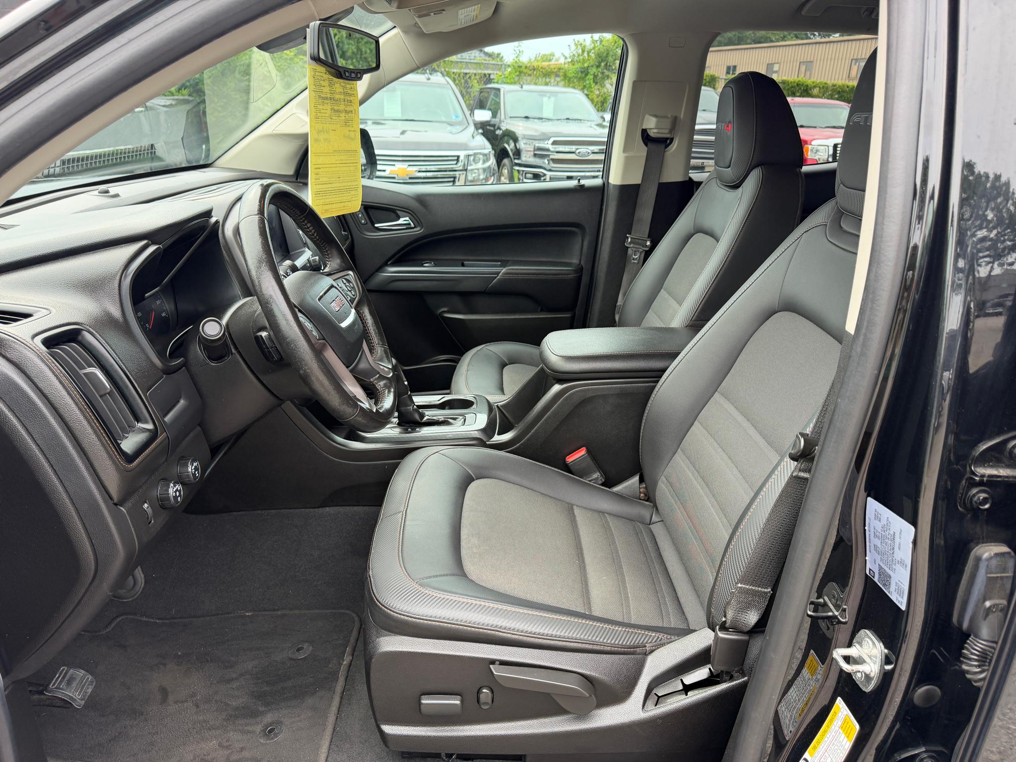 GMC Canyon 4WD Crew Cab 128" AT4 w/Cloth 2021