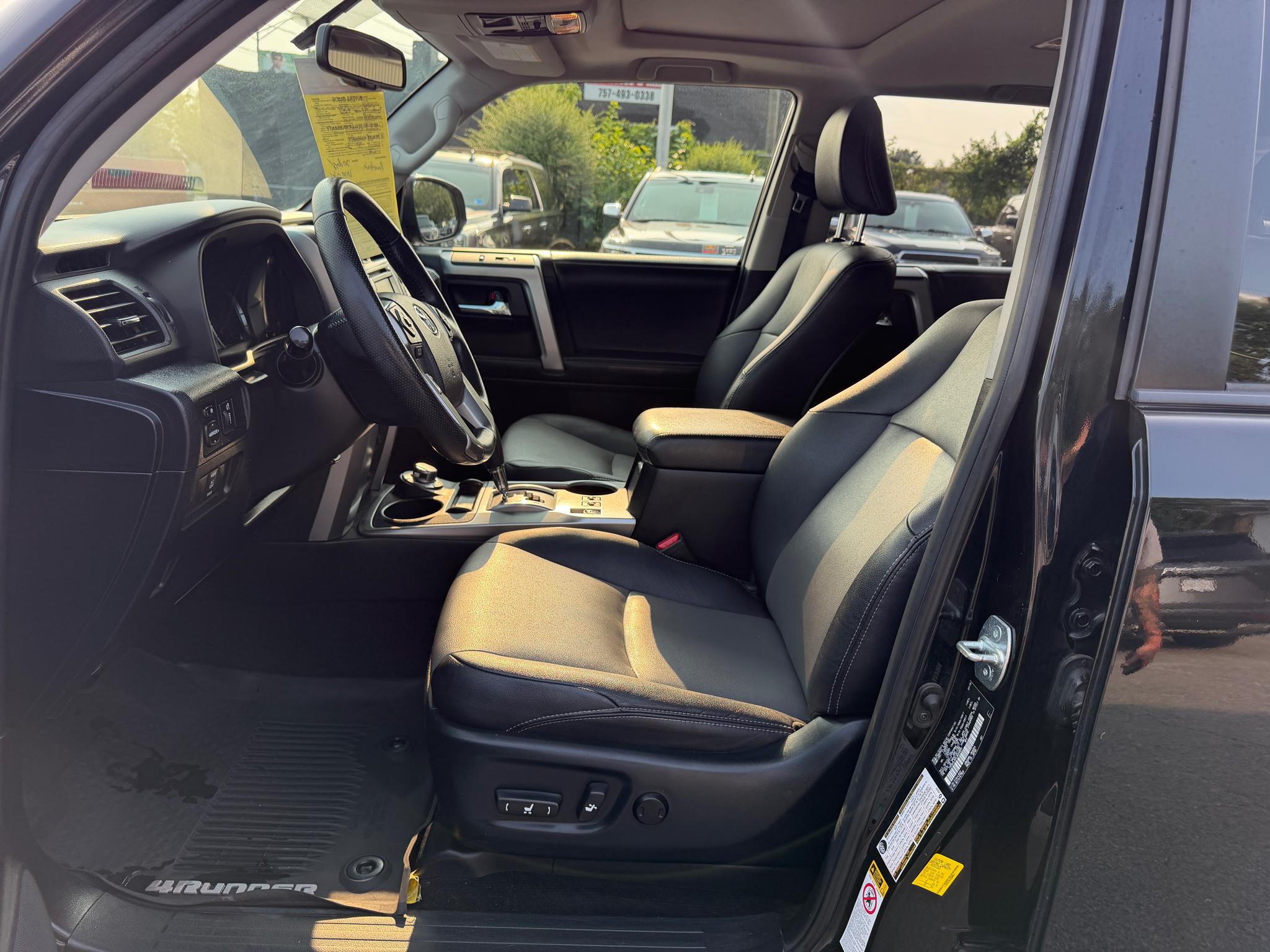 Toyota 4Runner SR5 Premium 4WD (Natl) 2018