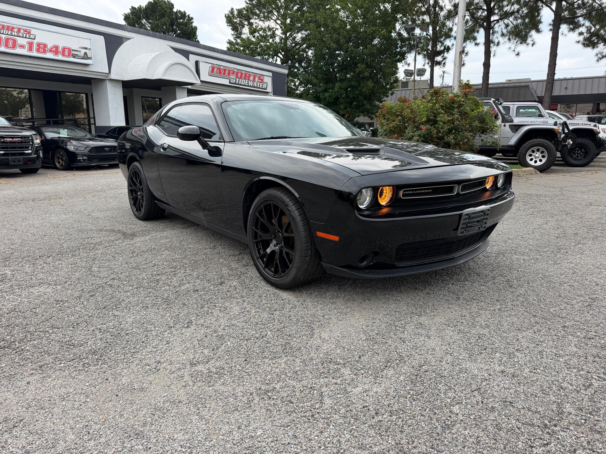 Dodge Challenger 2dr Cpe SXT 2016