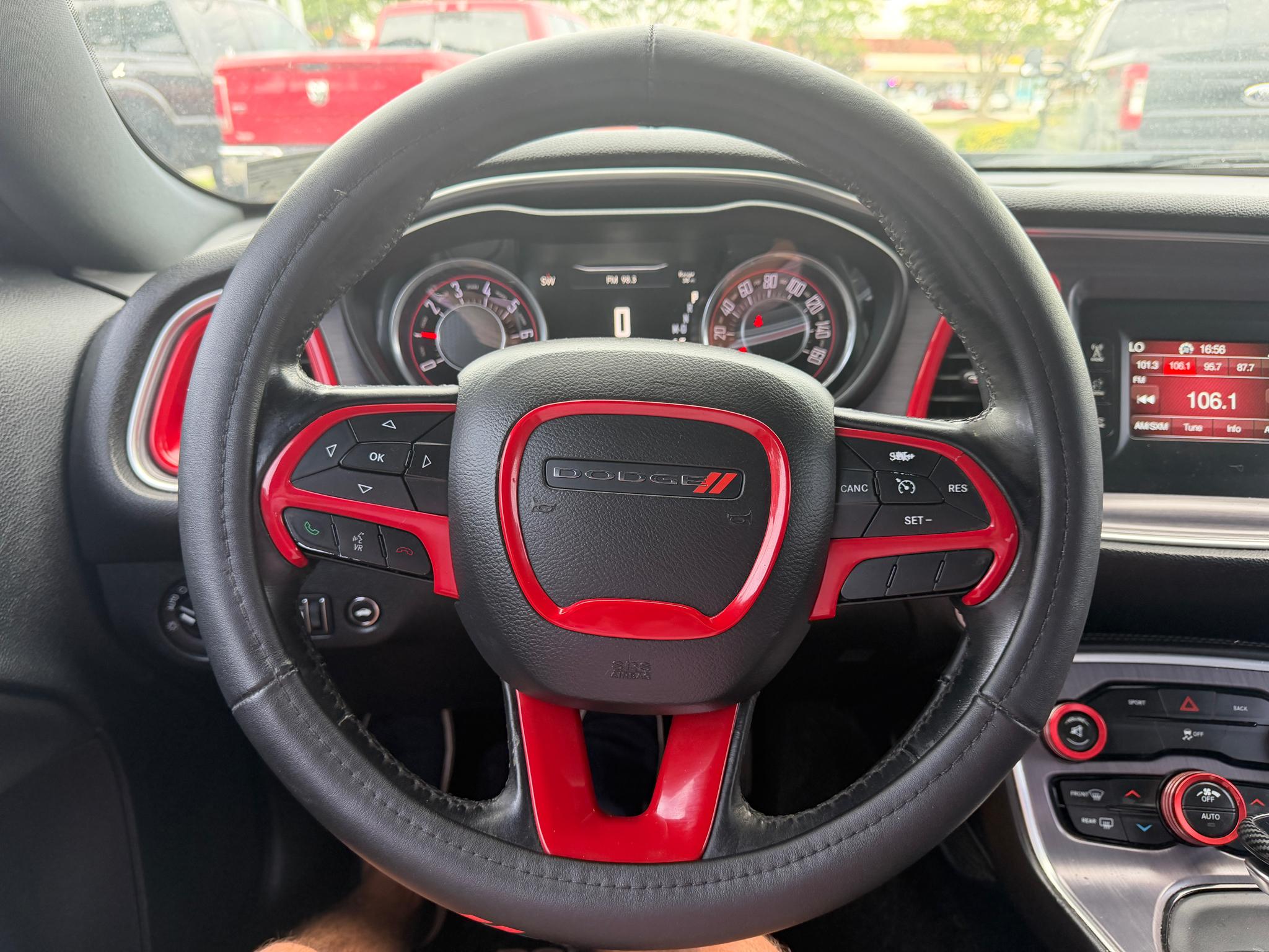 Dodge Challenger 2dr Cpe SXT 2016
