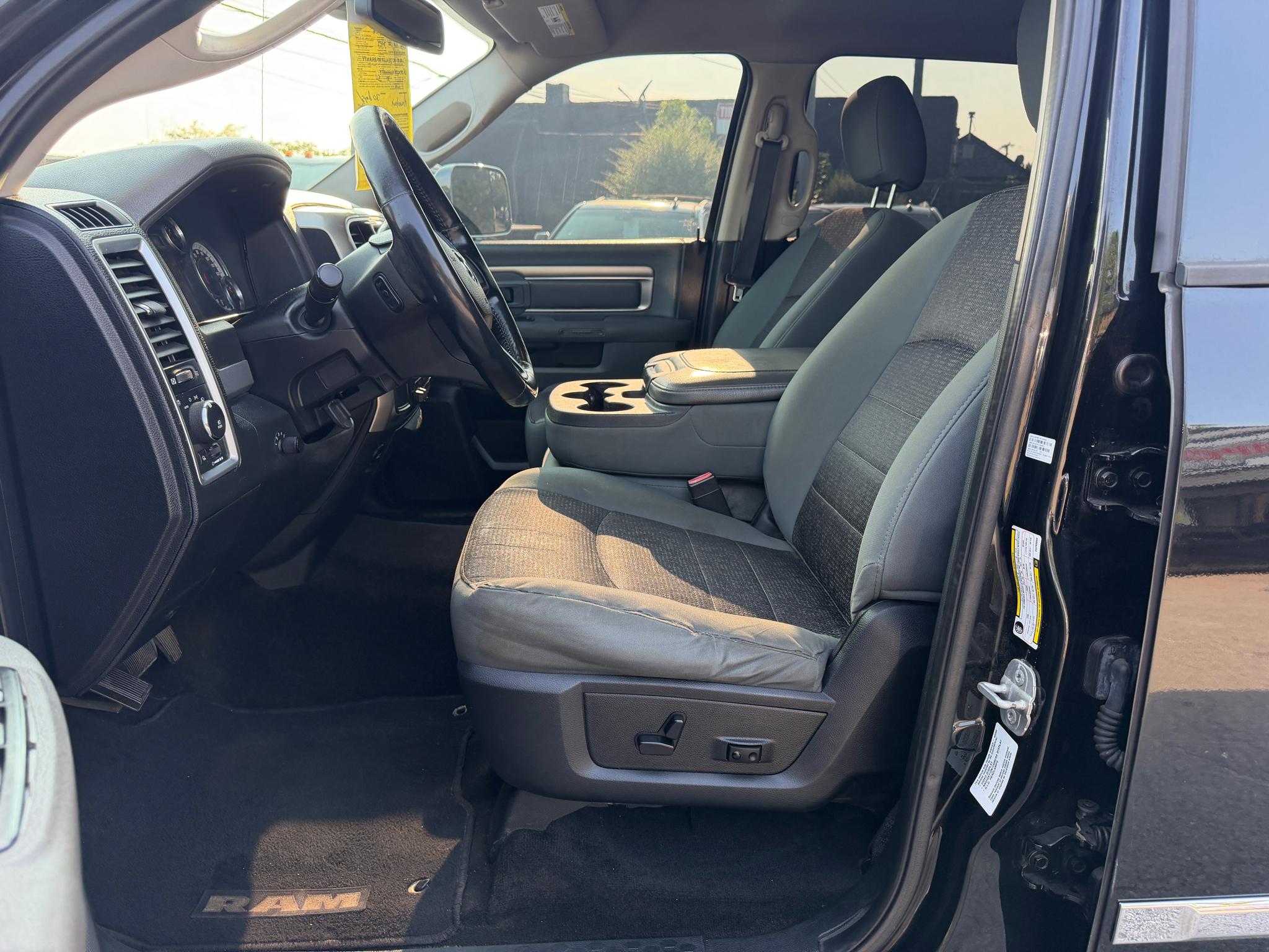 RAM 2500 4WD Crew Cab 149" Big Horn 2014