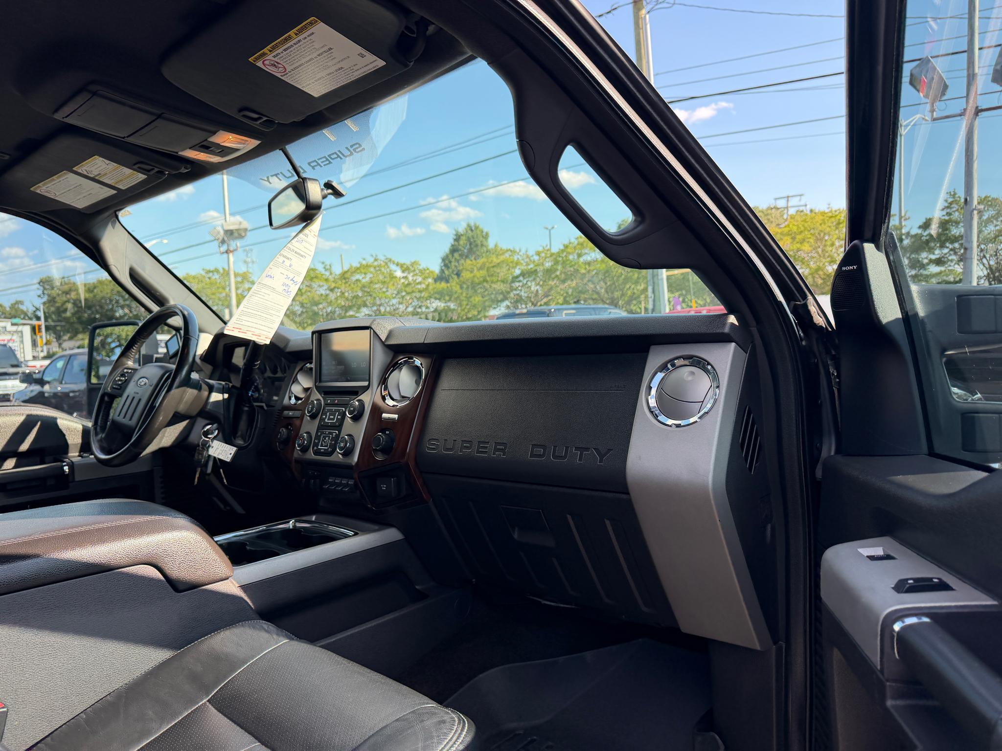 Ford Super Duty F-350 SRW 4WD Crew Cab 156" Lariat 2013
