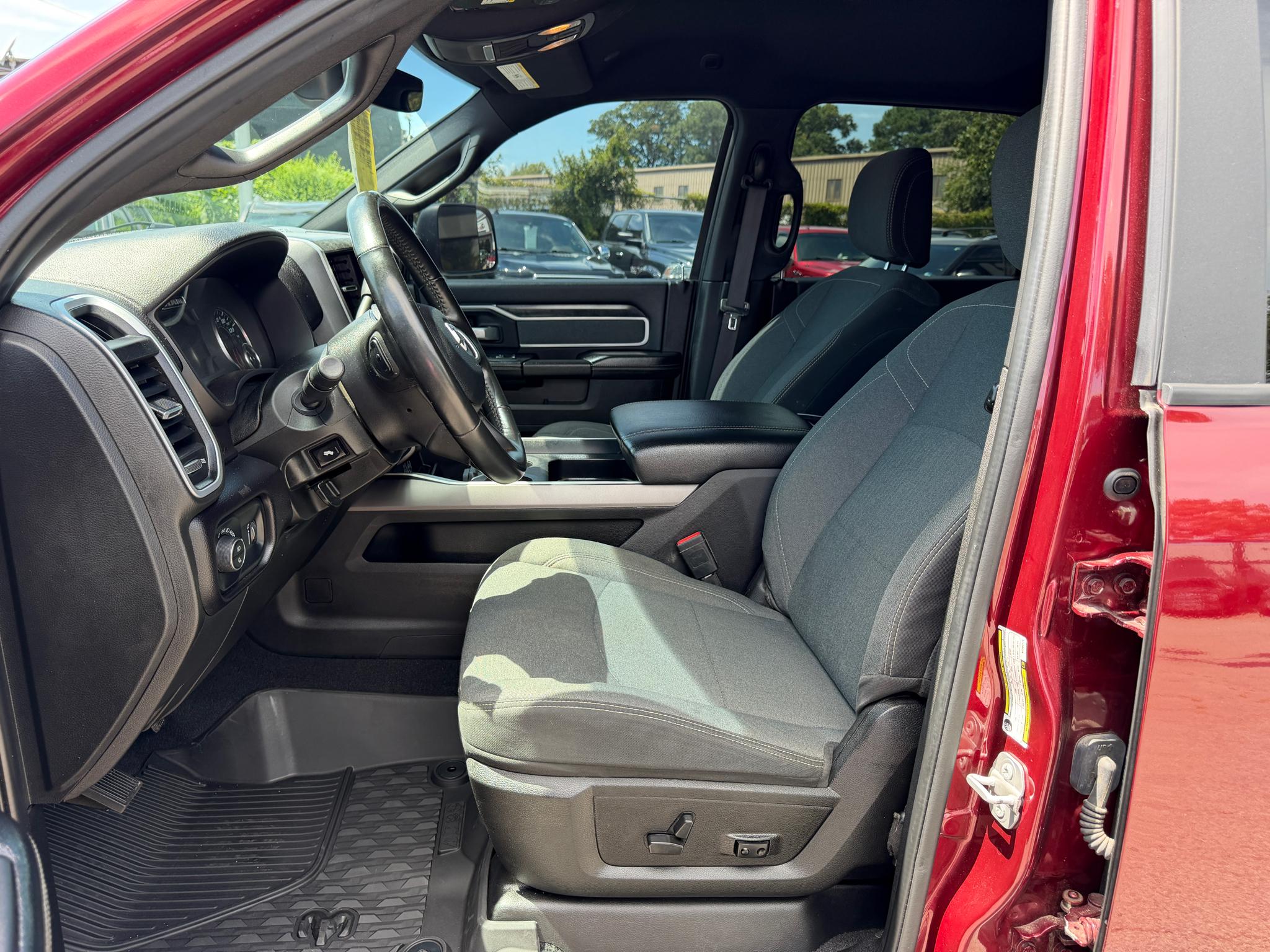 RAM 2500 Big Horn 4x4 Crew Cab 6'4" Box 2022