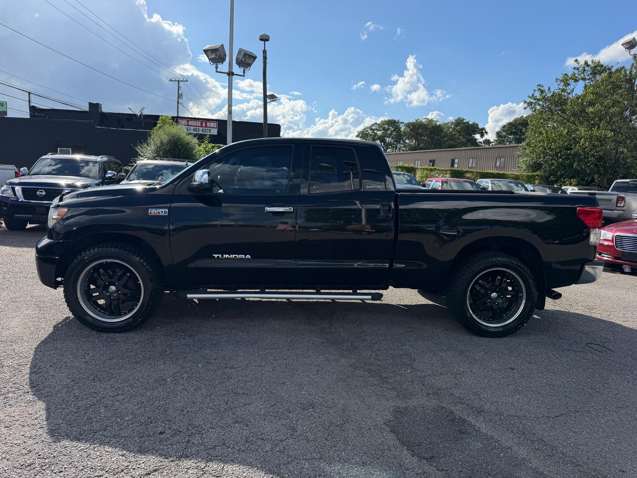 Toyota Tundra 4WD Truck Double Cab 5.7L V8 6-Spd AT LTD (Natl) 2012