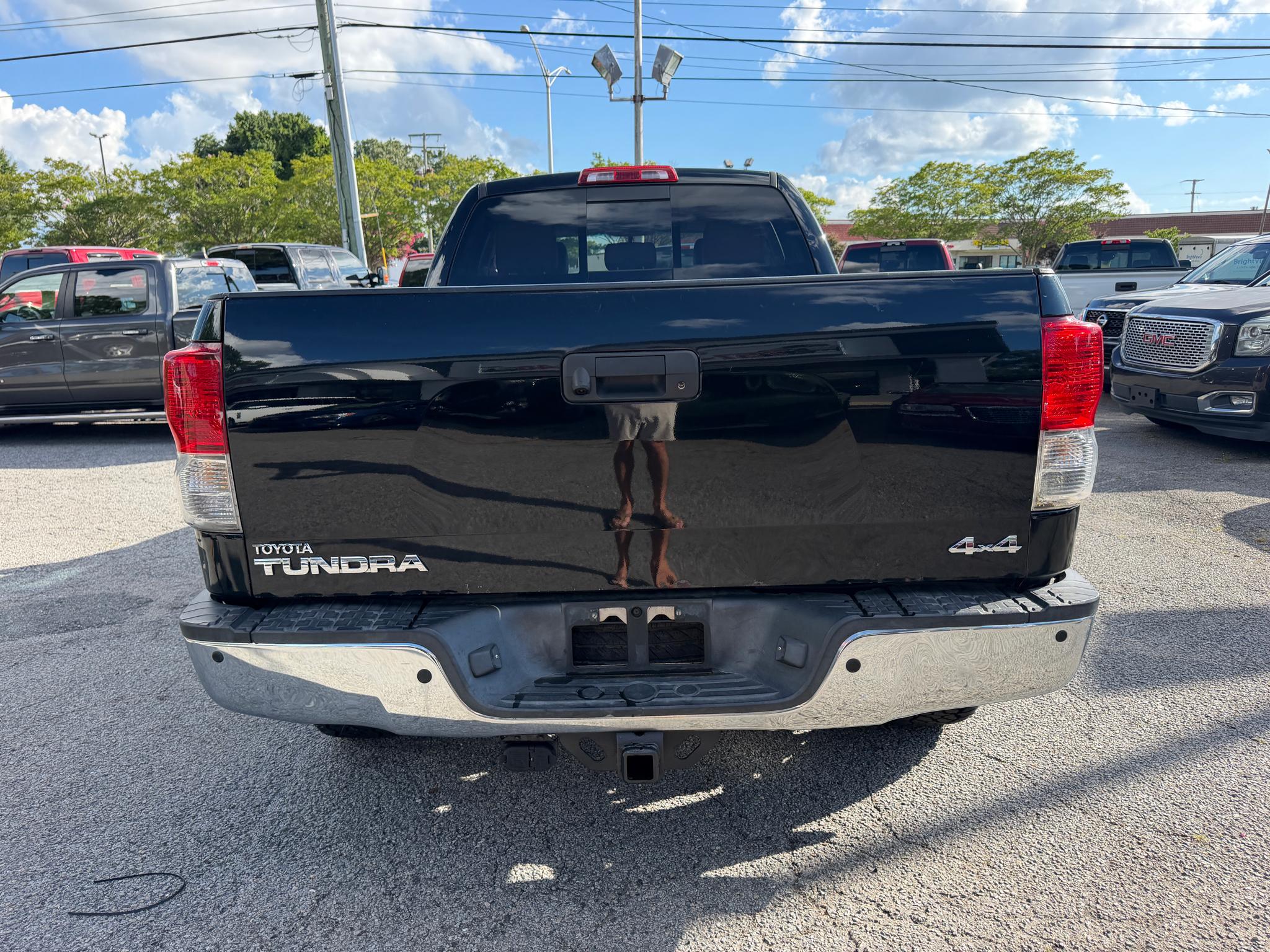 Toyota Tundra 4WD Truck Double Cab 5.7L V8 6-Spd AT LTD (Natl) 2012