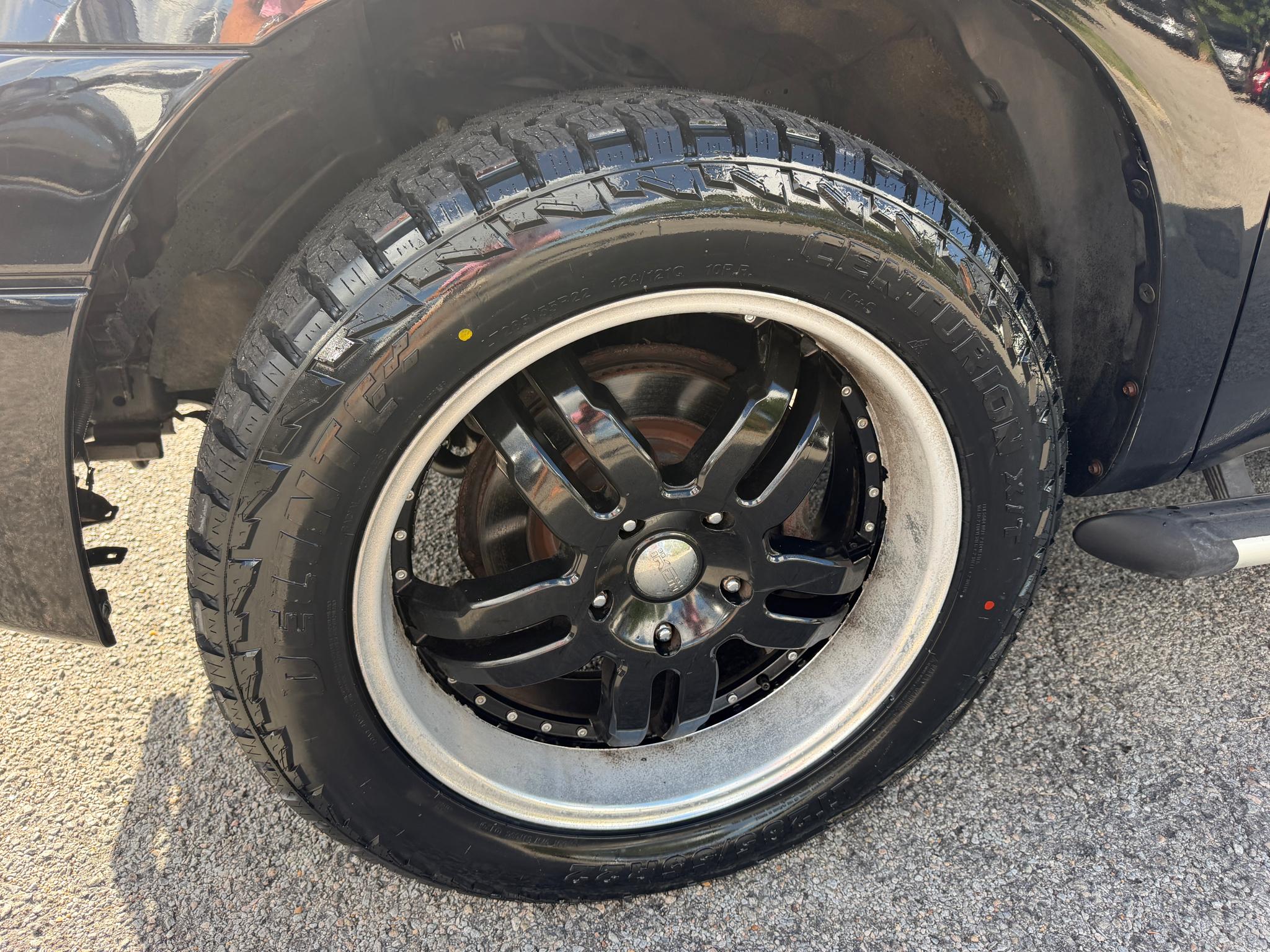 Toyota Tundra 4WD Truck Double Cab 5.7L V8 6-Spd AT LTD (Natl) 2012