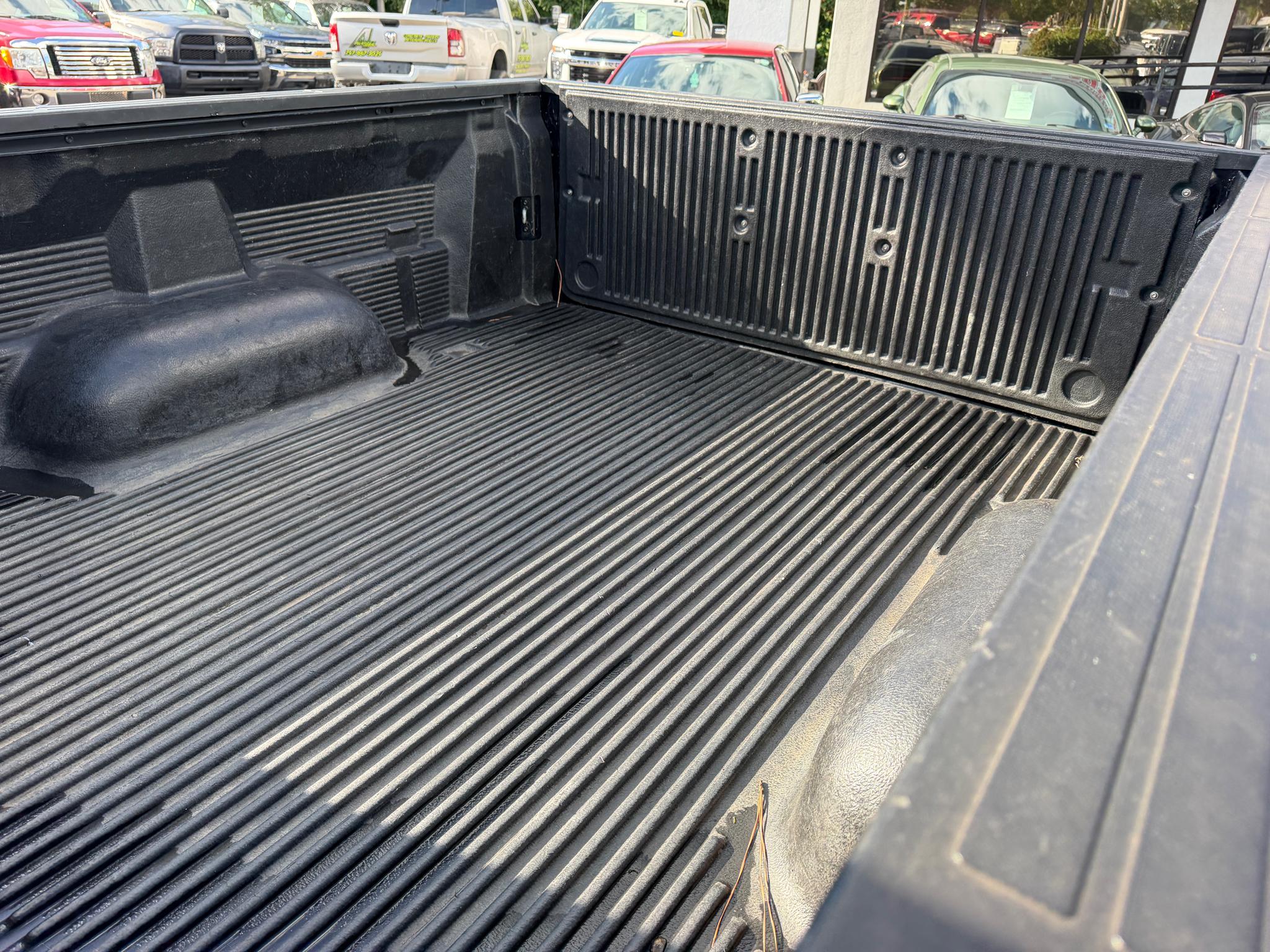 Toyota Tundra 4WD Truck Double Cab 5.7L V8 6-Spd AT LTD (Natl) 2012