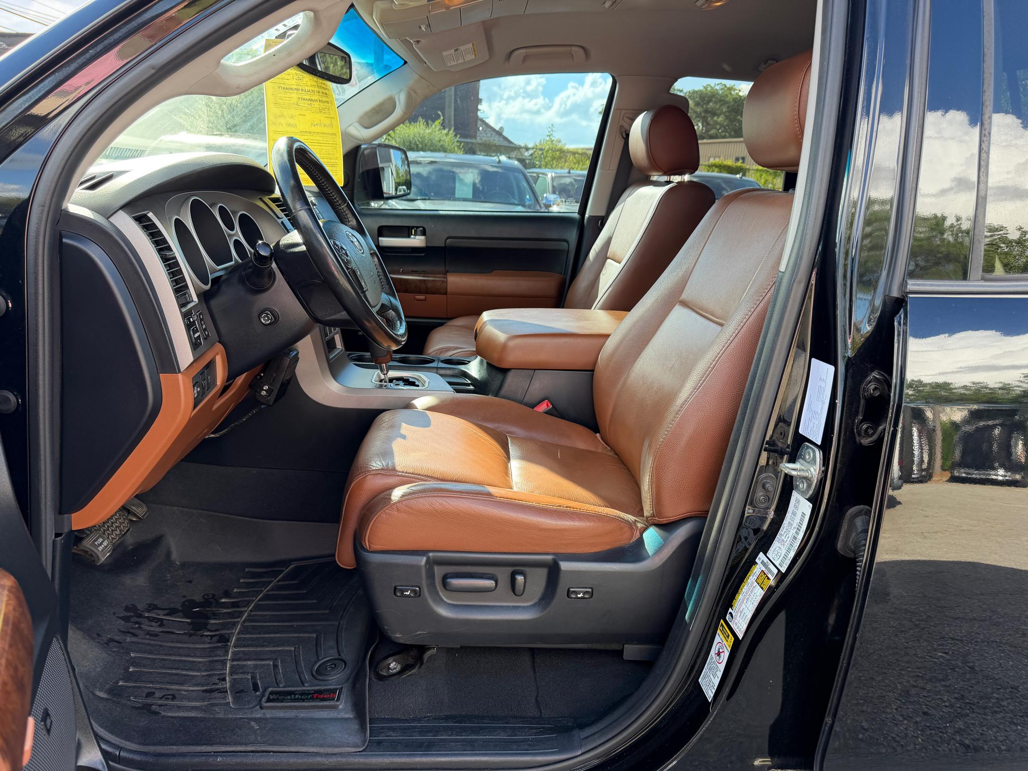 Toyota Tundra 4WD Truck Double Cab 5.7L V8 6-Spd AT LTD (Natl) 2012