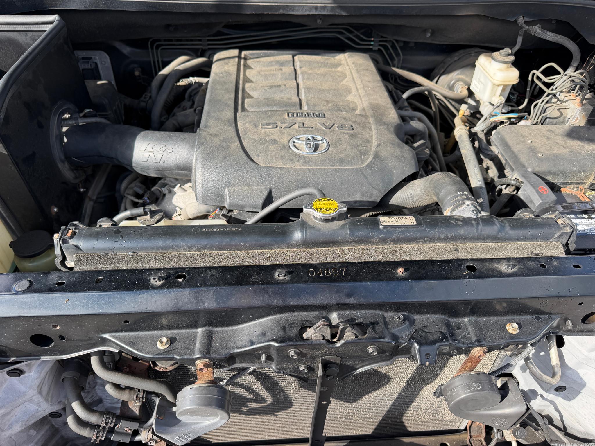 Toyota Tundra 4WD Truck Double Cab 5.7L V8 6-Spd AT LTD (Natl) 2012