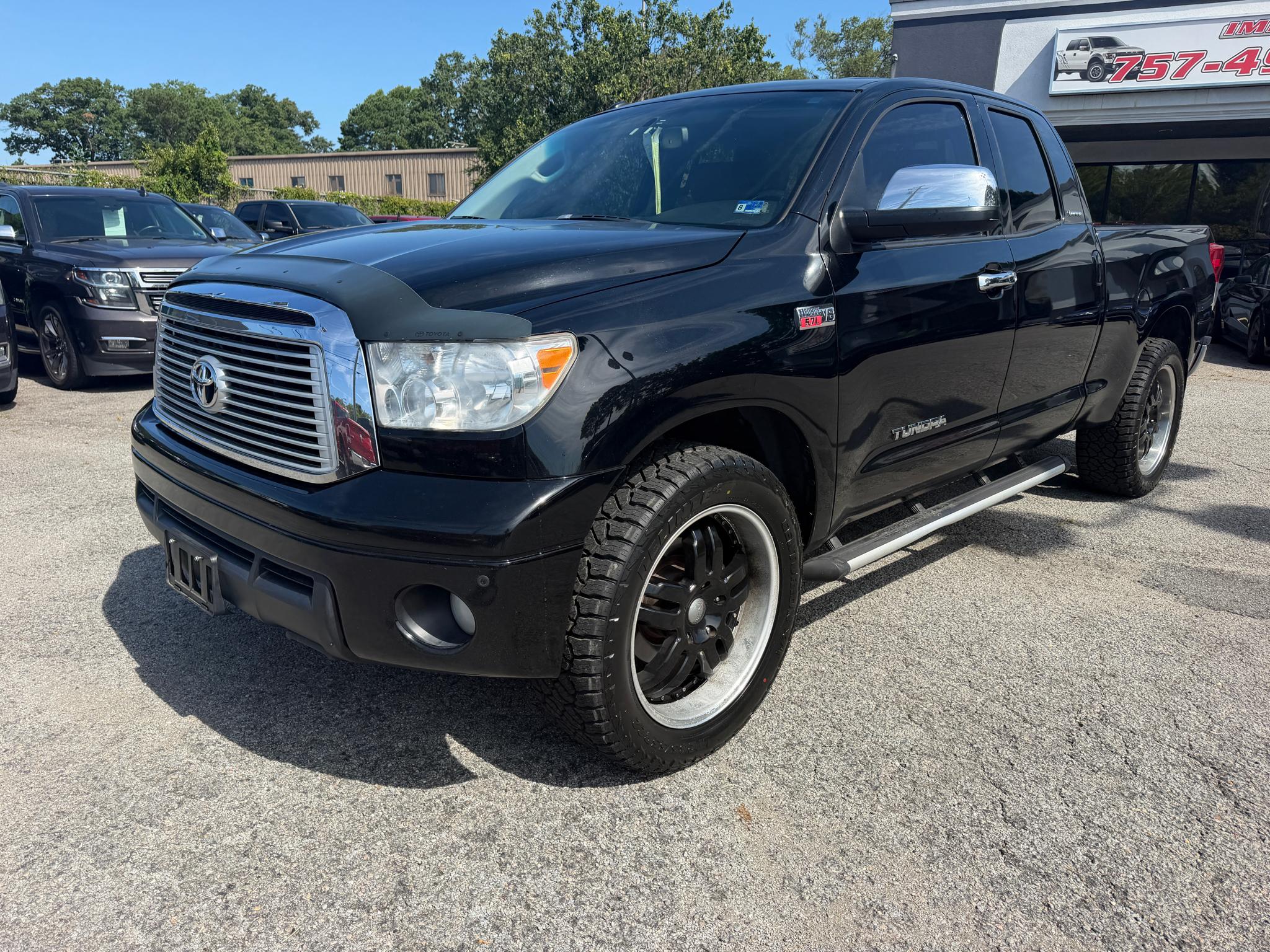 Toyota Tundra 4WD Truck Double Cab 5.7L V8 6-Spd AT LTD (Natl) 2012
