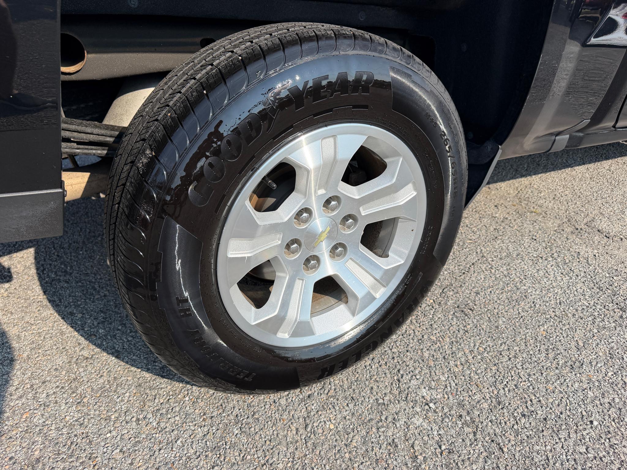 Chevrolet Silverado 1500 4WD Crew Cab 143.5" LT w/2LT 2018