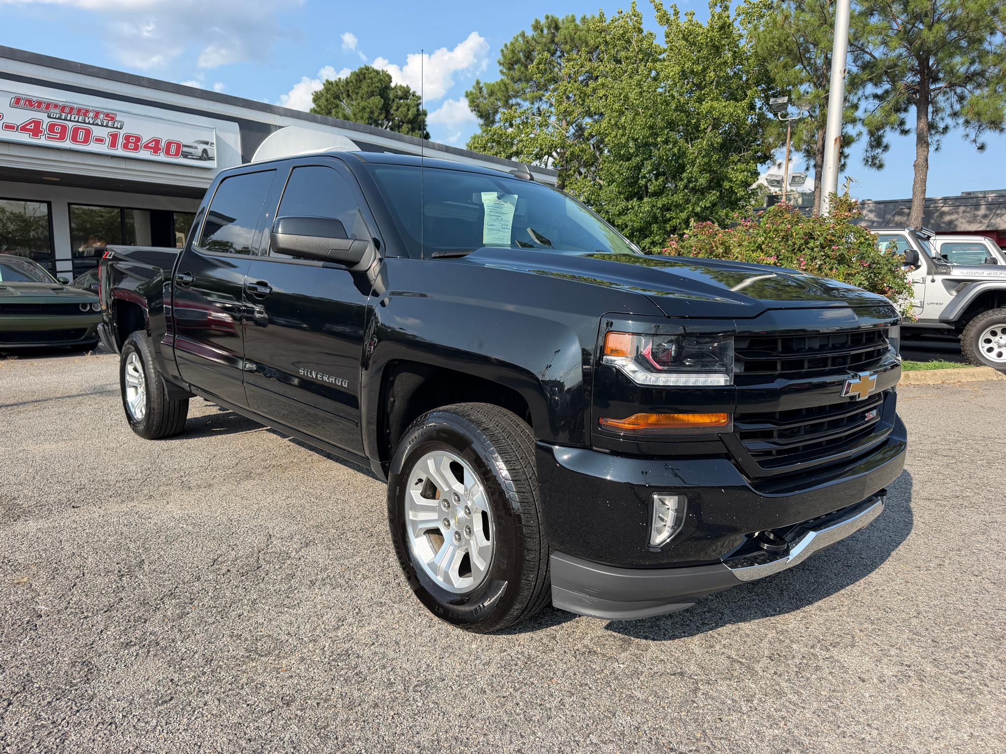 Chevrolet Silverado 1500 4WD Crew Cab 143.5" LT w/2LT 2018