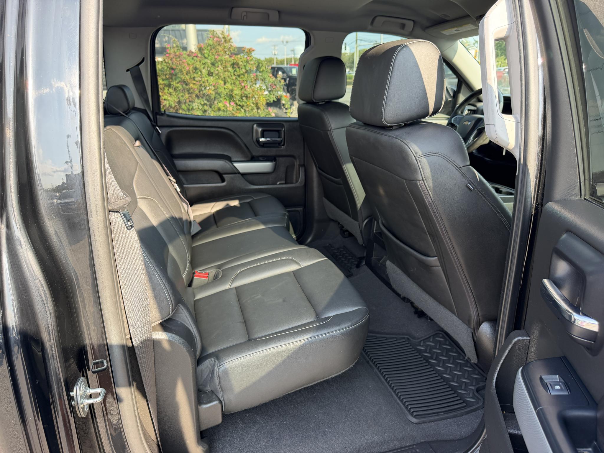 Chevrolet Silverado 1500 4WD Crew Cab 143.5" LT w/2LT 2018