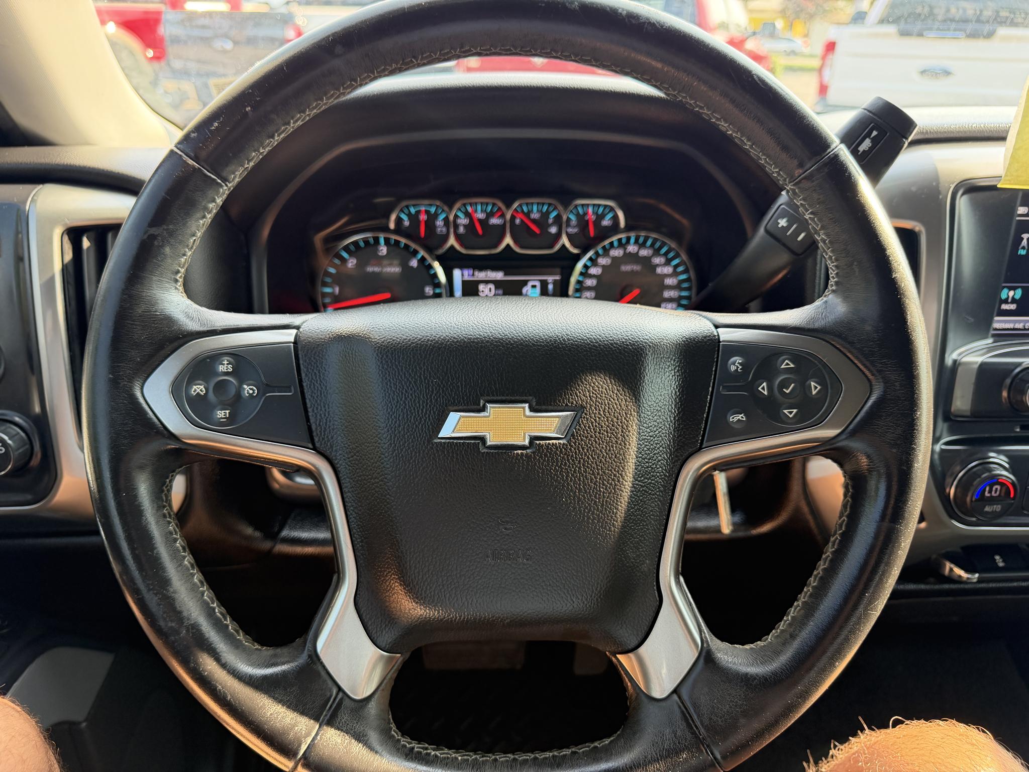 Chevrolet Silverado 1500 4WD Crew Cab 143.5" LT w/2LT 2018