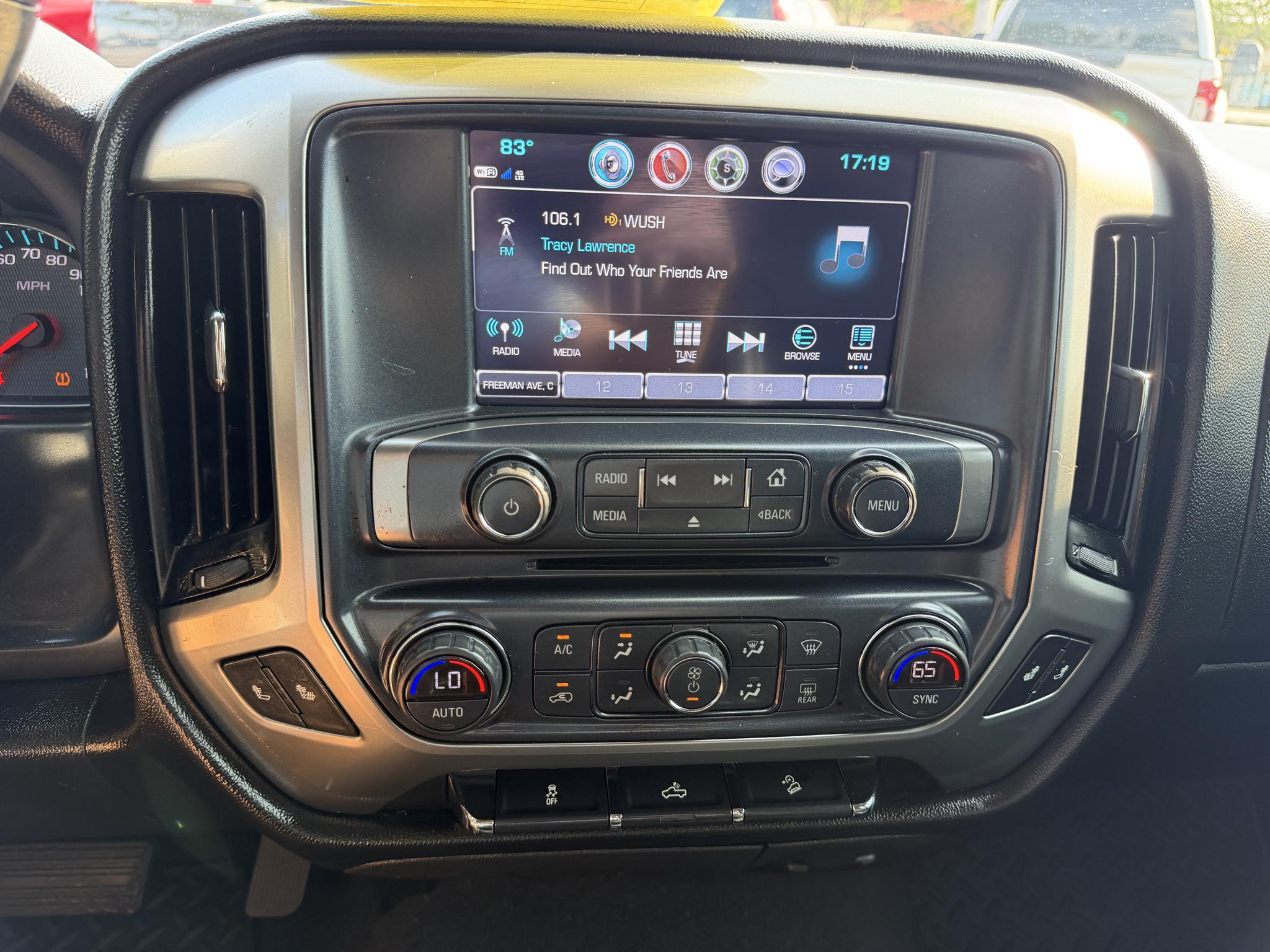 Chevrolet Silverado 1500 4WD Crew Cab 143.5" LT w/2LT 2018