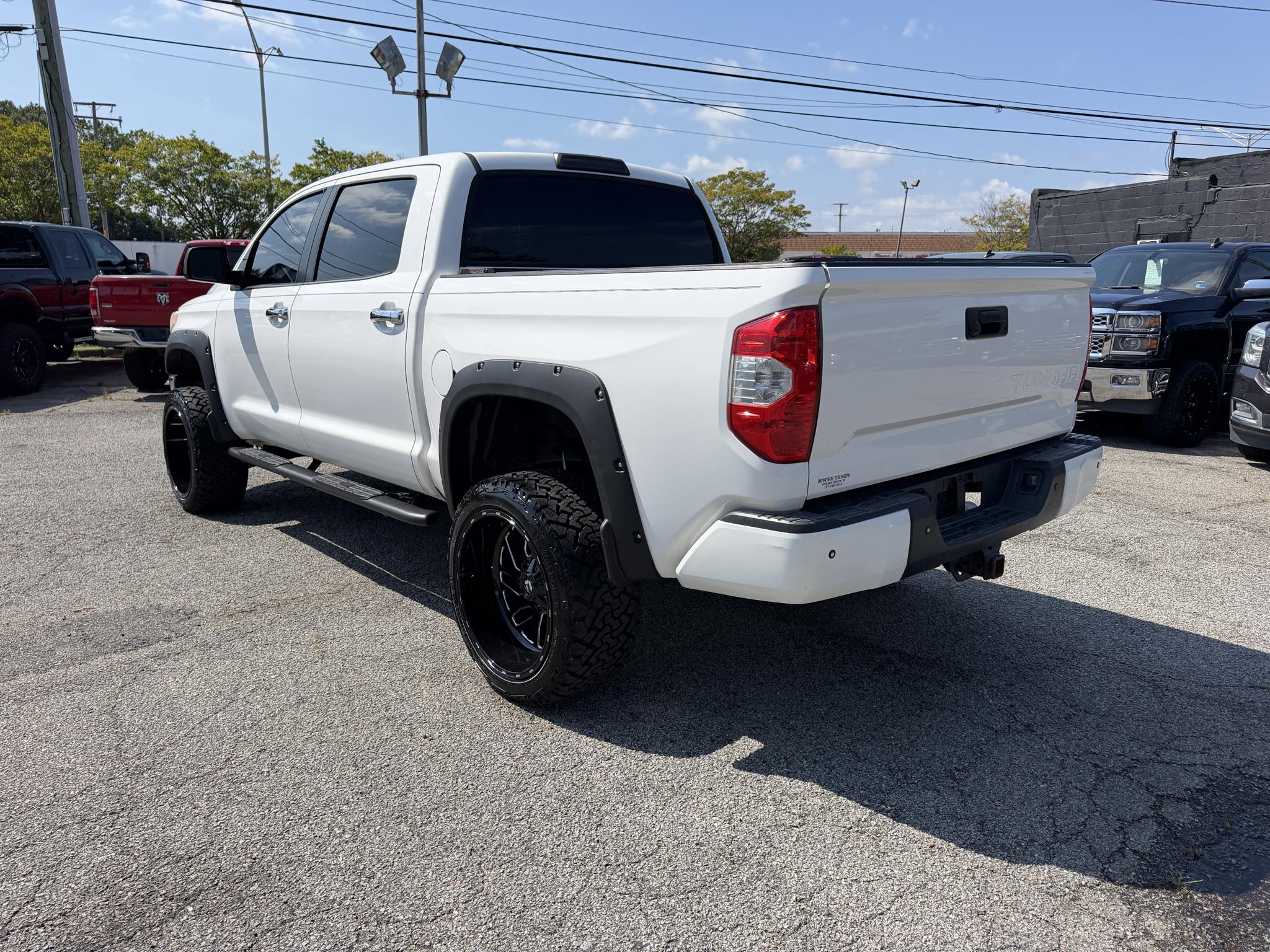 Toyota Tundra 4WD Truck CrewMax 5.7L V8 6-Spd AT 1794 (Natl) 2016