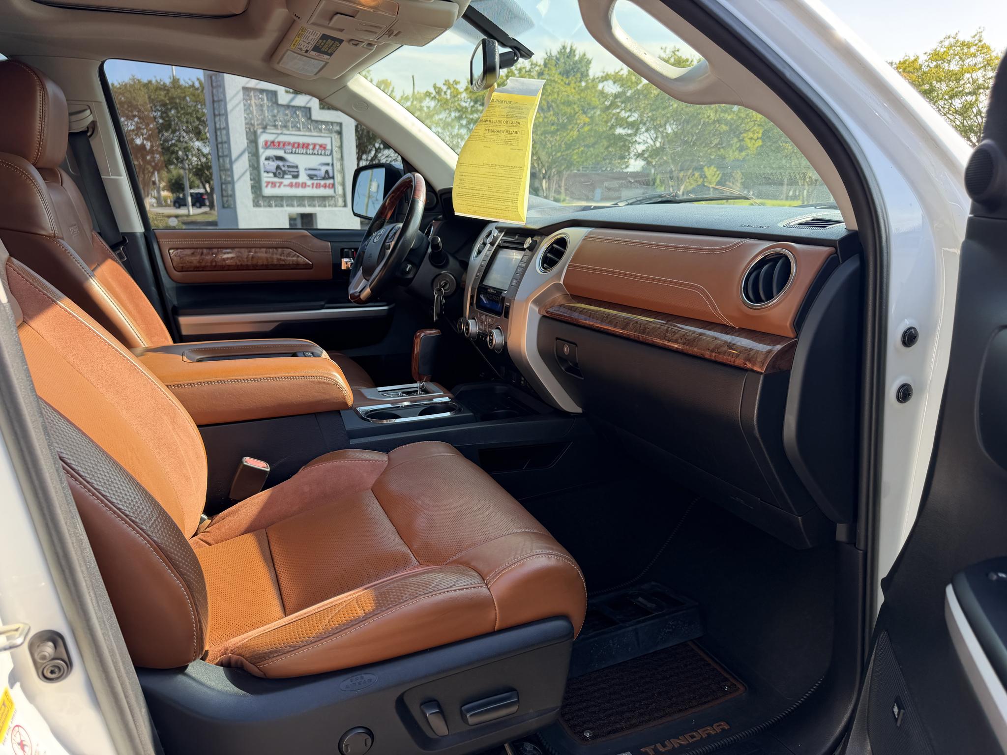 Toyota Tundra 4WD Truck CrewMax 5.7L V8 6-Spd AT 1794 (Natl) 2016