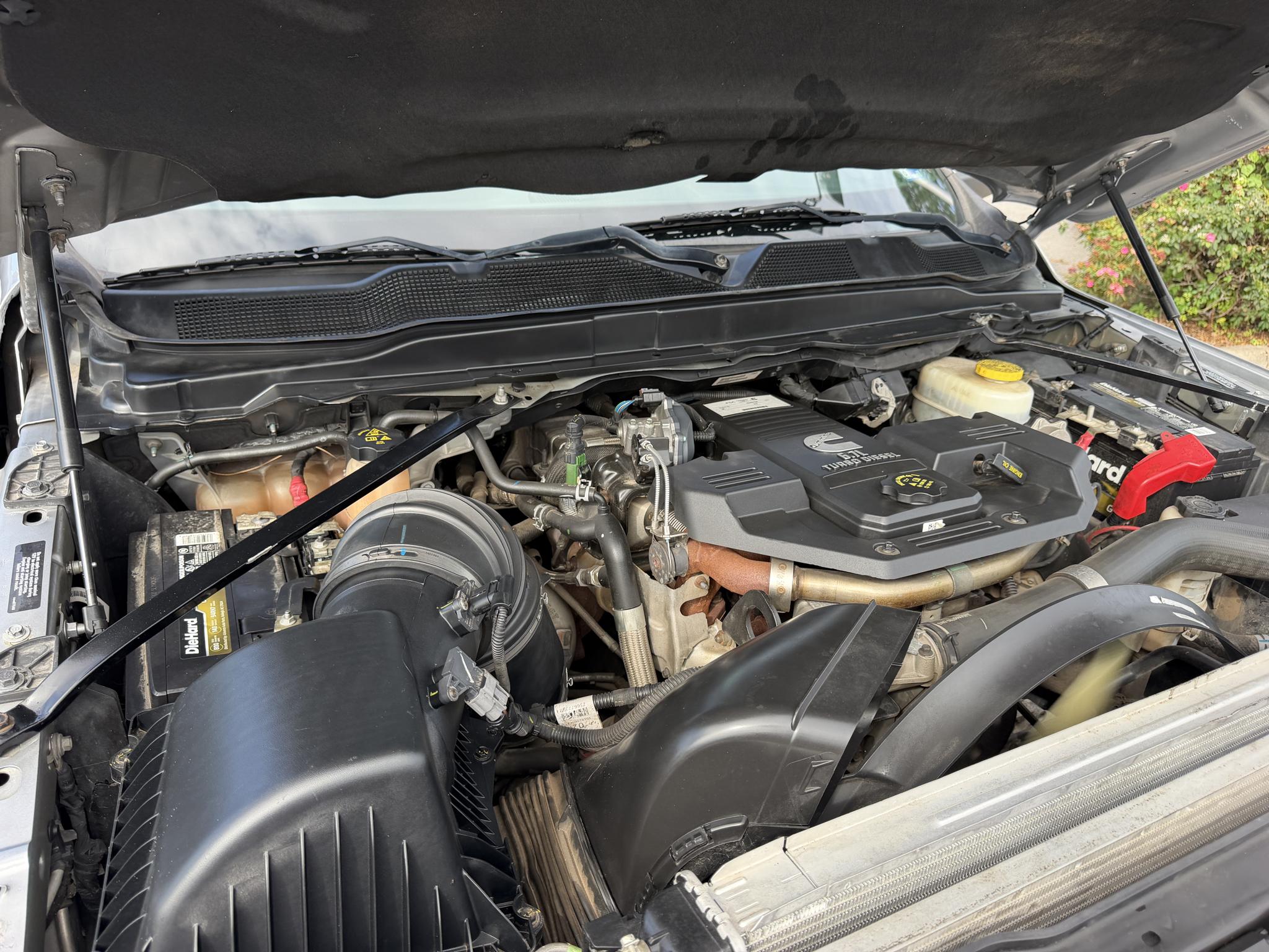 RAM 3500 Tradesman 4x4 Crew Cab 8' Box 2021