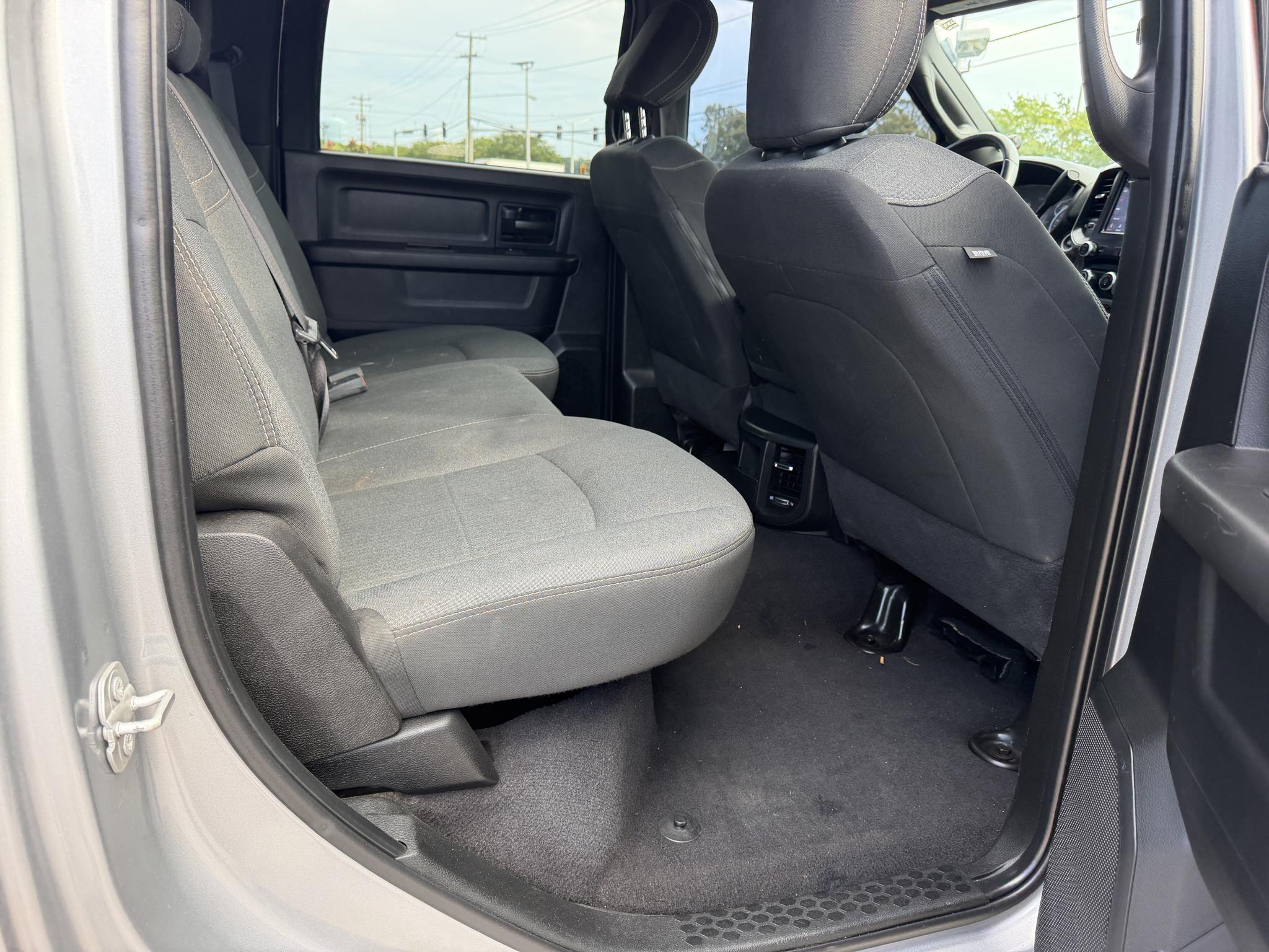 RAM 3500 Tradesman 4x4 Crew Cab 8' Box 2021