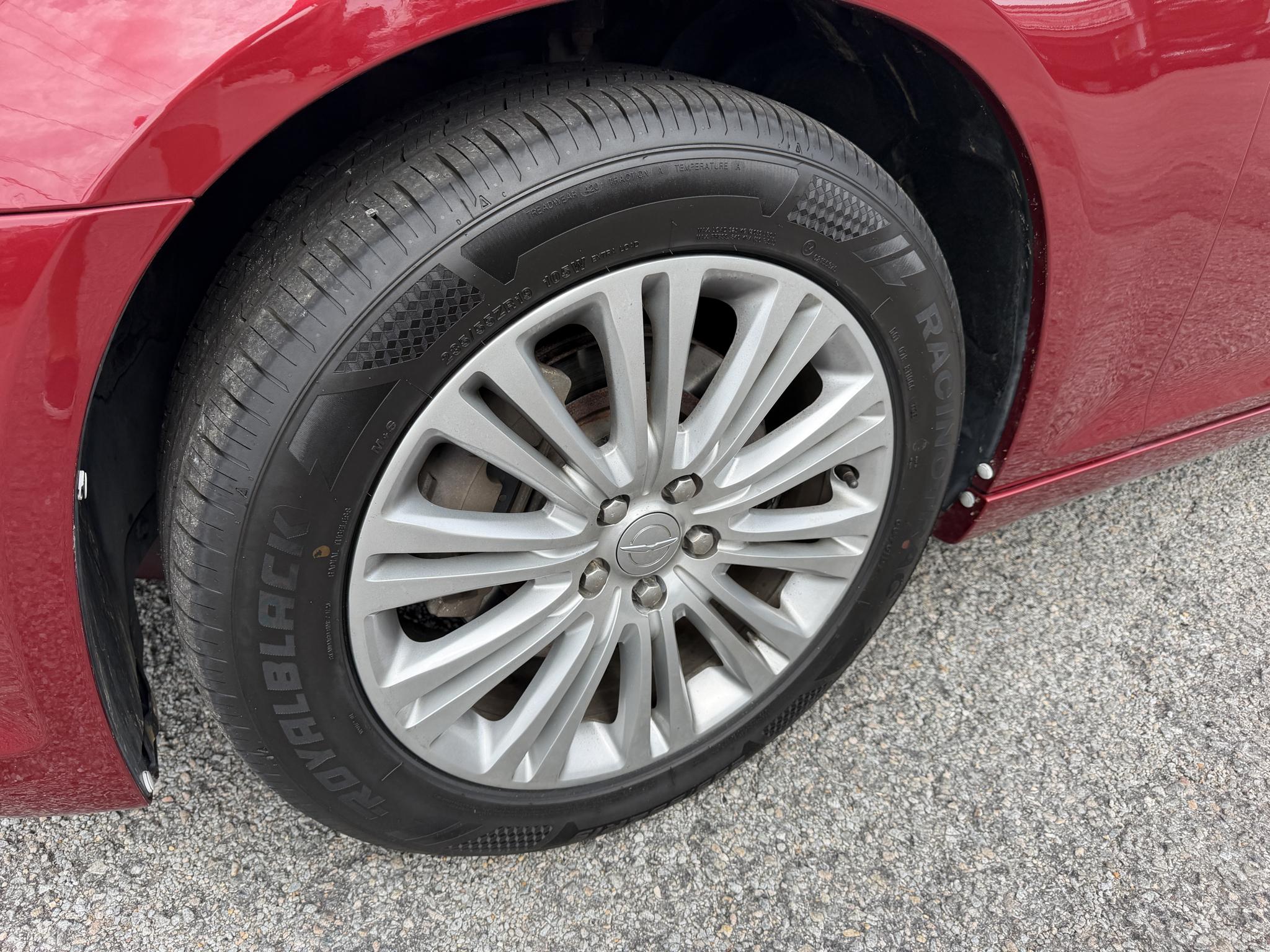 Chrysler 300 4dr Sdn 300C AWD 2013