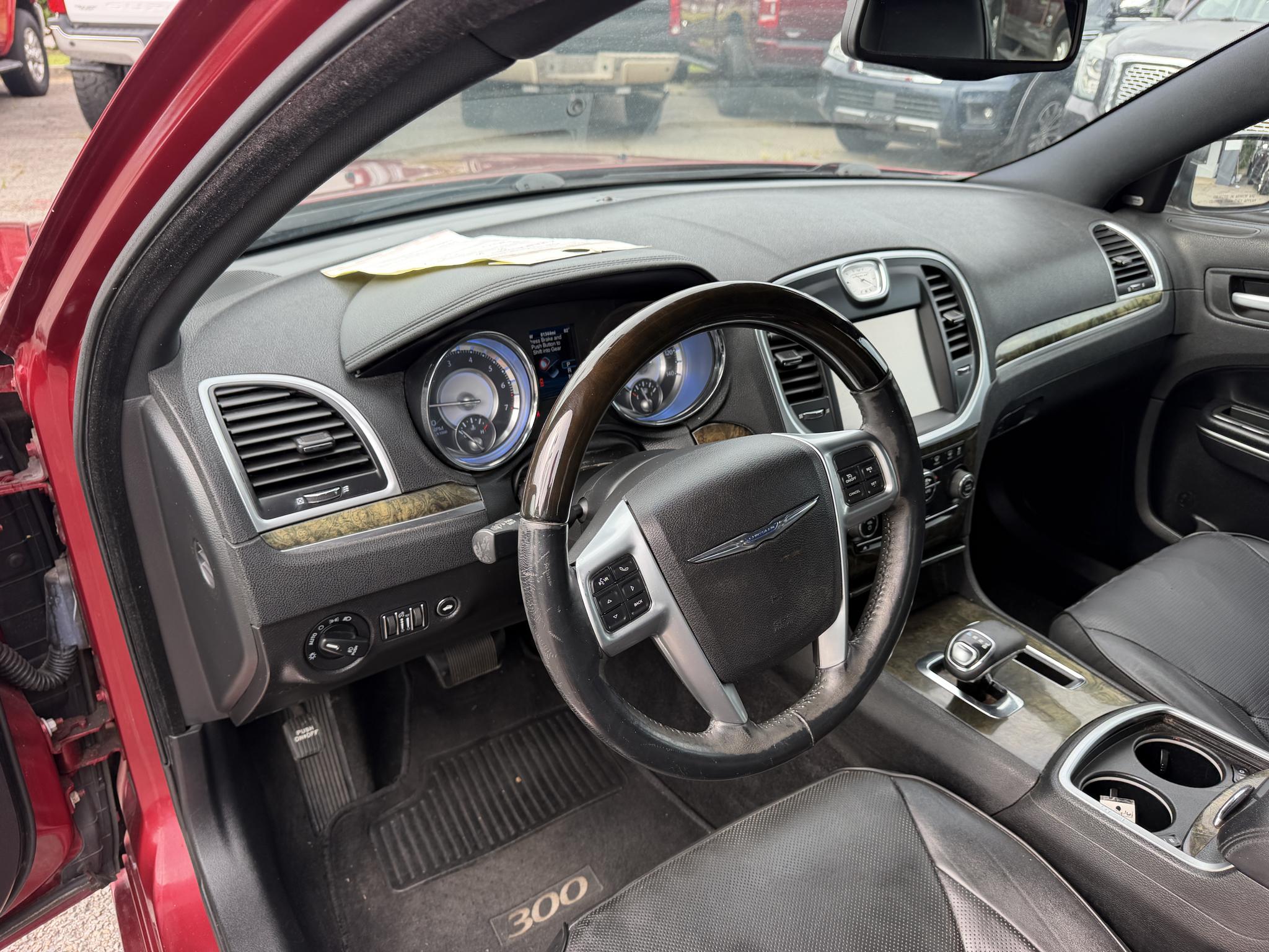 Chrysler 300 4dr Sdn 300C AWD 2013