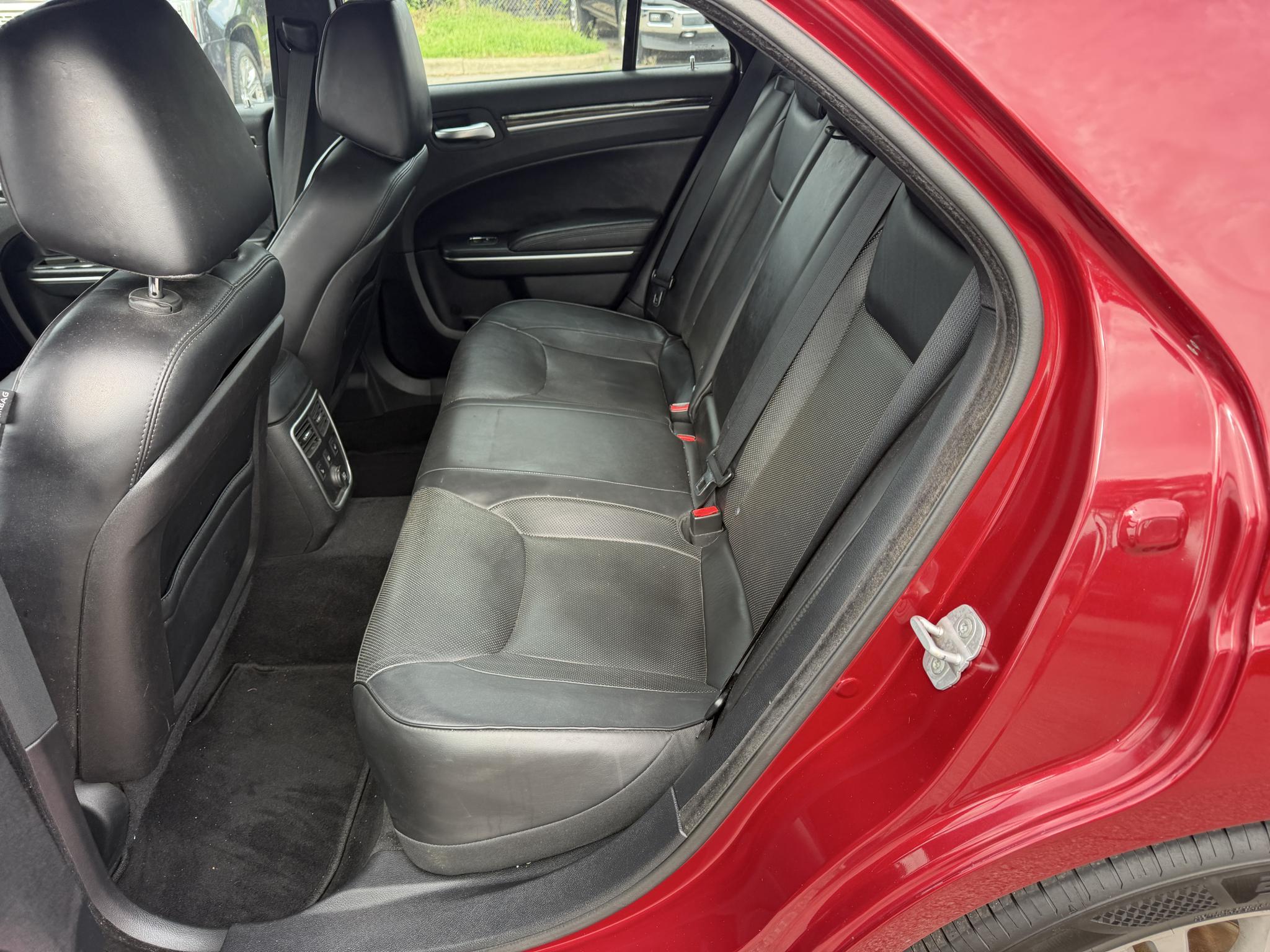 Chrysler 300 4dr Sdn 300C AWD 2013