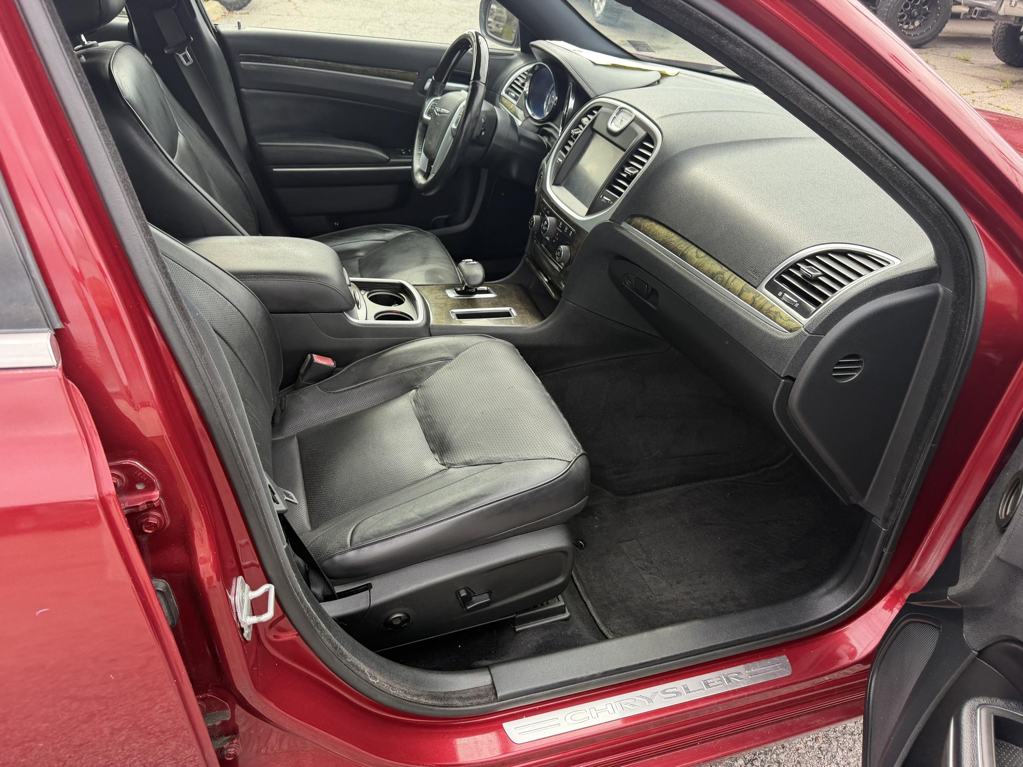 Chrysler 300 4dr Sdn 300C AWD 2013