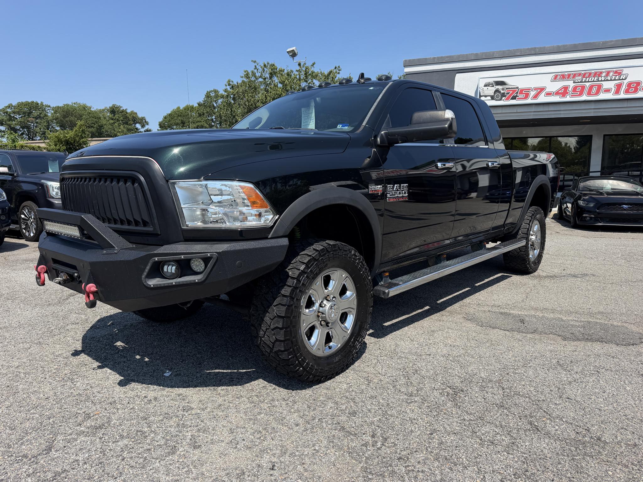 RAM 2500 SLT 4x4 Mega Cab 6'4" Box 2017