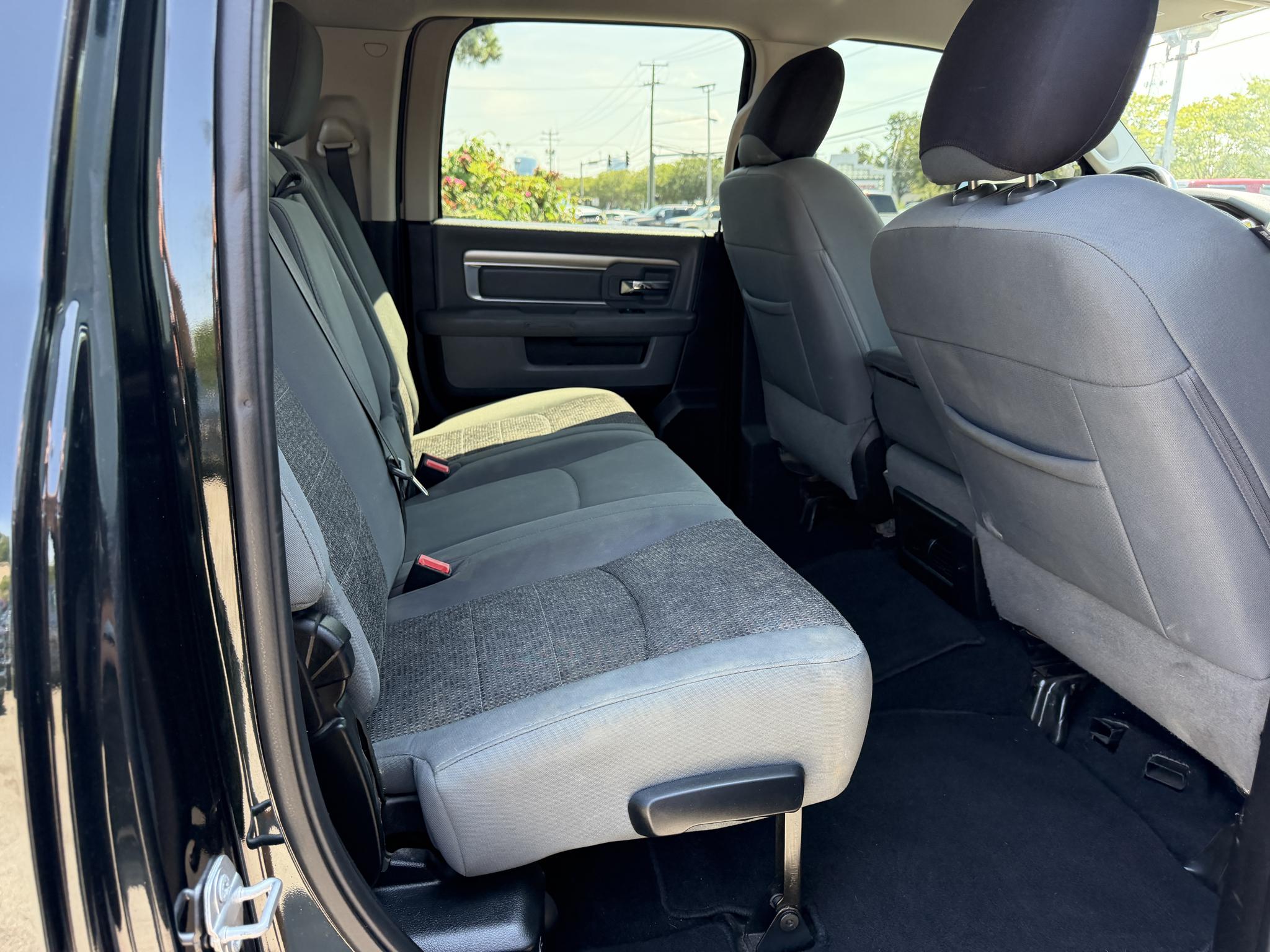 RAM 2500 SLT 4x4 Mega Cab 6'4" Box 2017