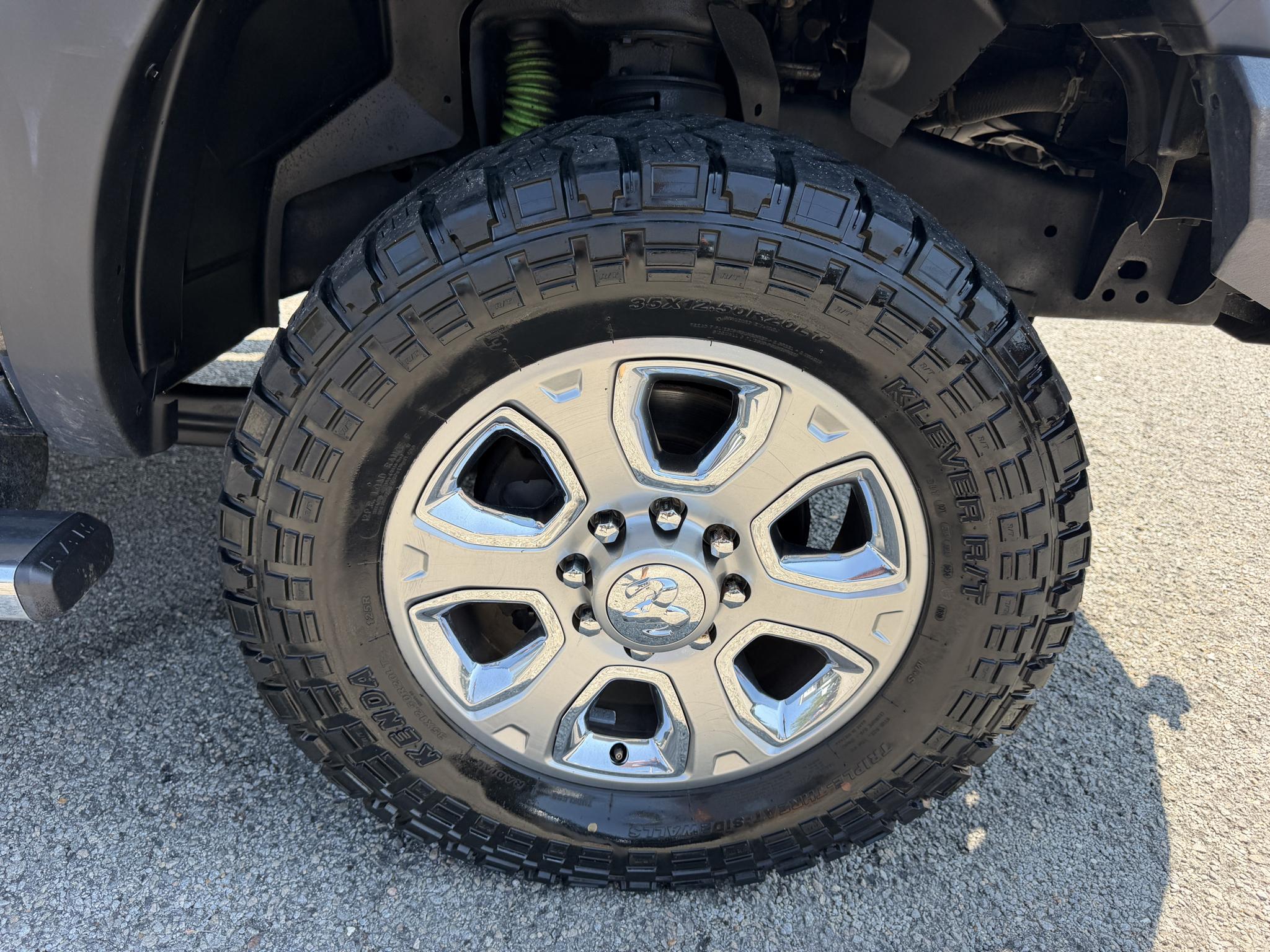 RAM 2500 SLT 4x4 Mega Cab 6'4" Box 2017