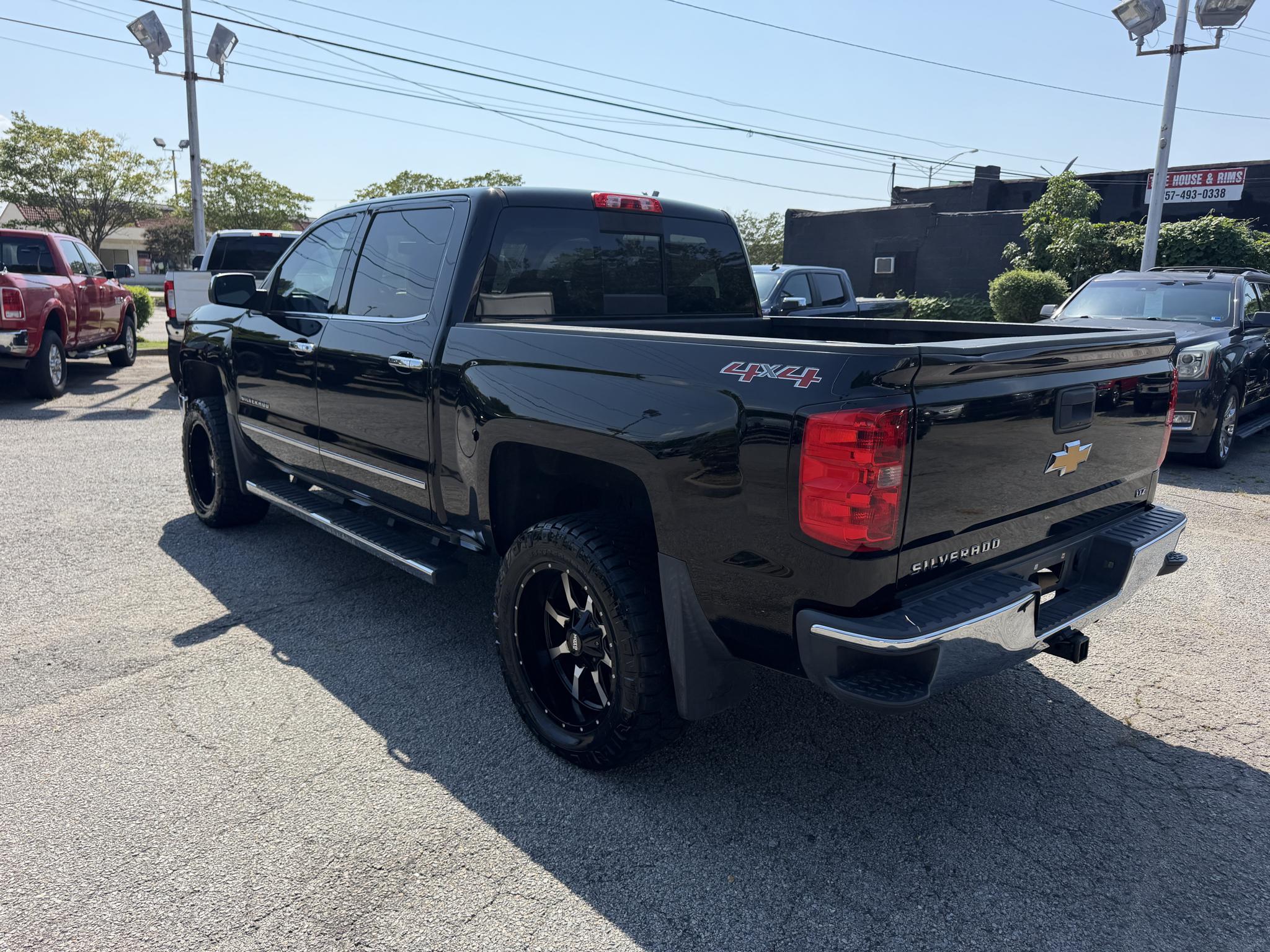 Chevrolet Silverado 1500 4WD Crew Cab 143.5" LTZ w/1LZ 2015