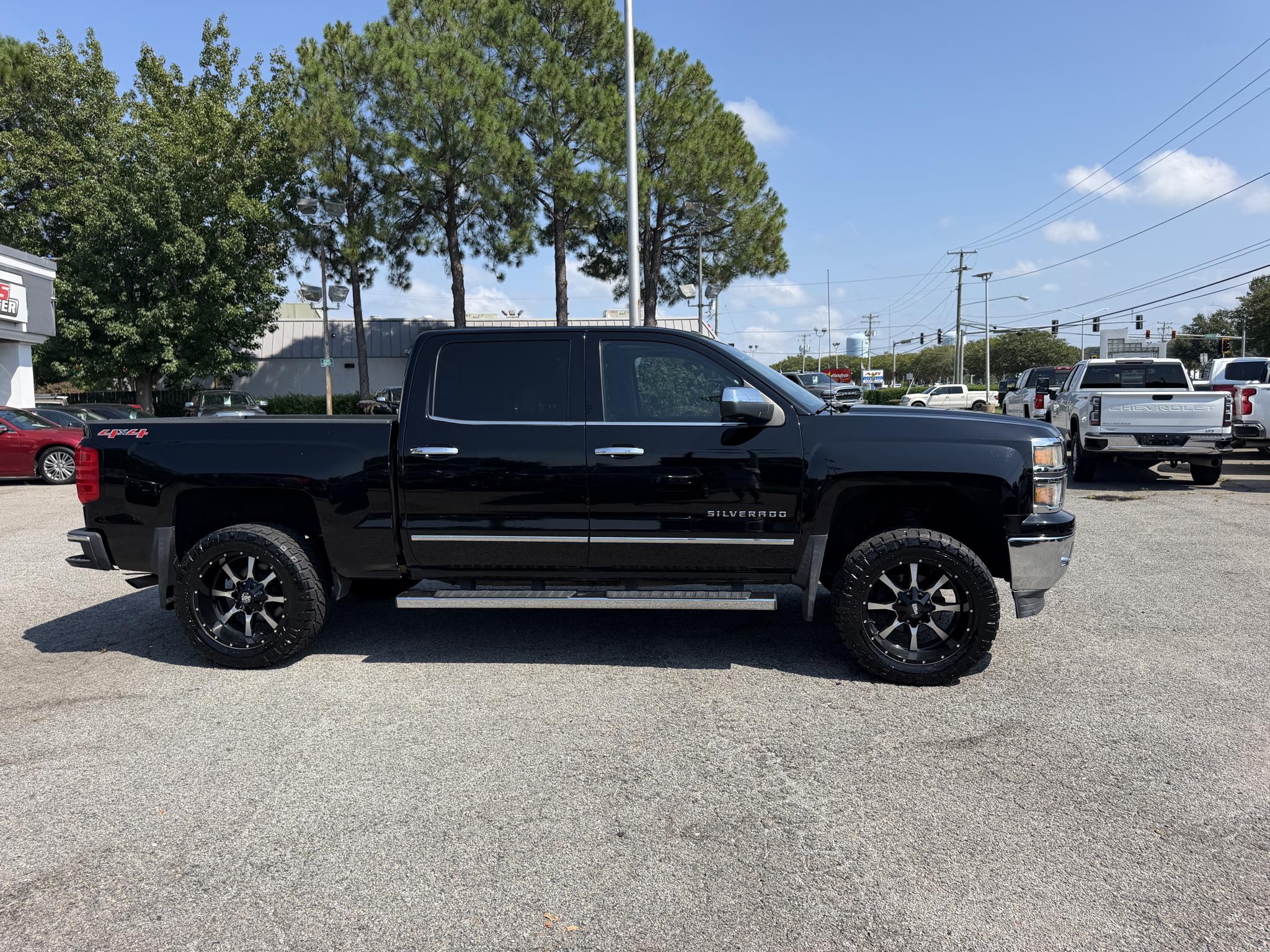 Chevrolet Silverado 1500 4WD Crew Cab 143.5" LTZ w/1LZ 2015