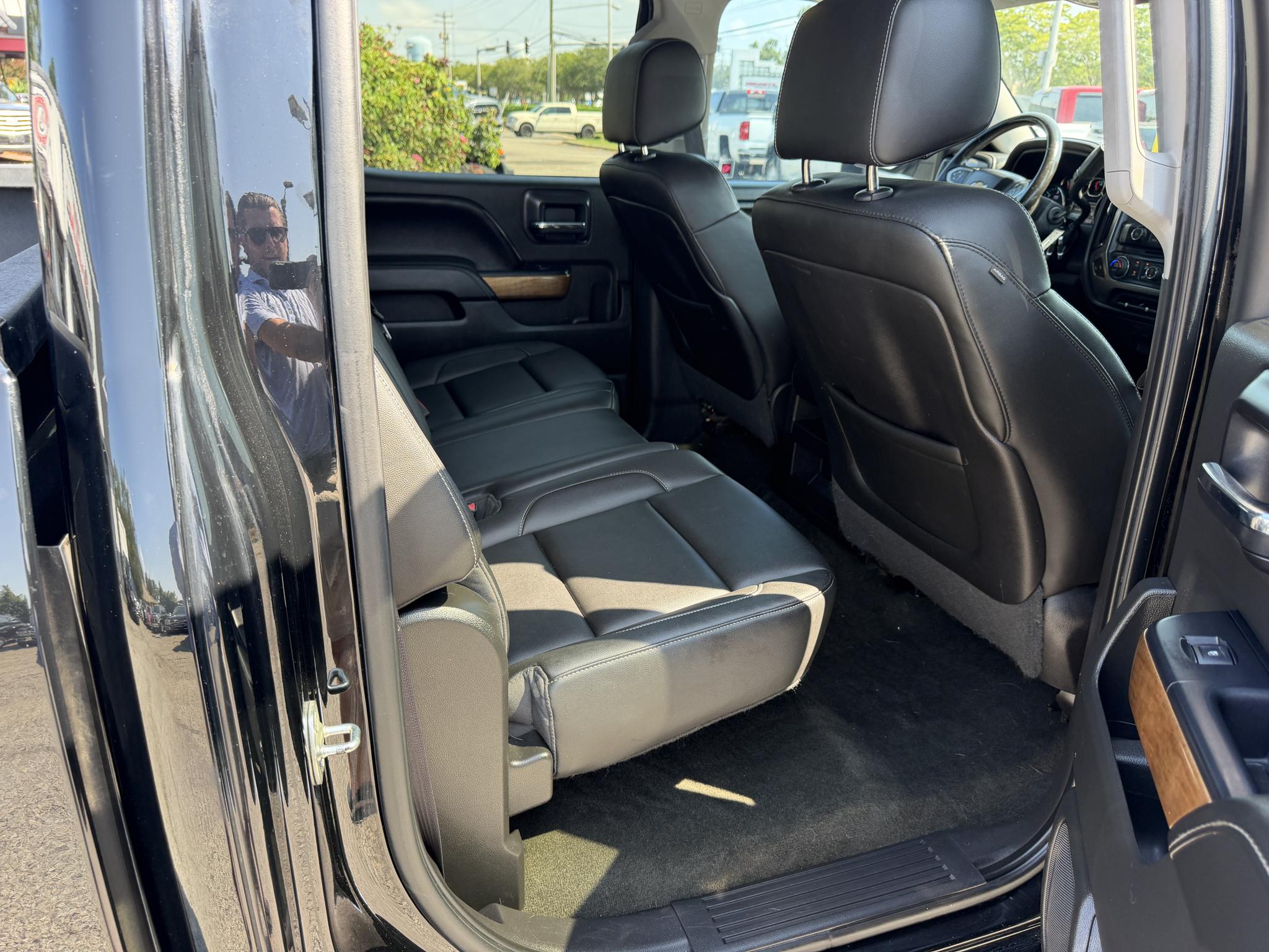 Chevrolet Silverado 1500 4WD Crew Cab 143.5" LTZ w/1LZ 2015