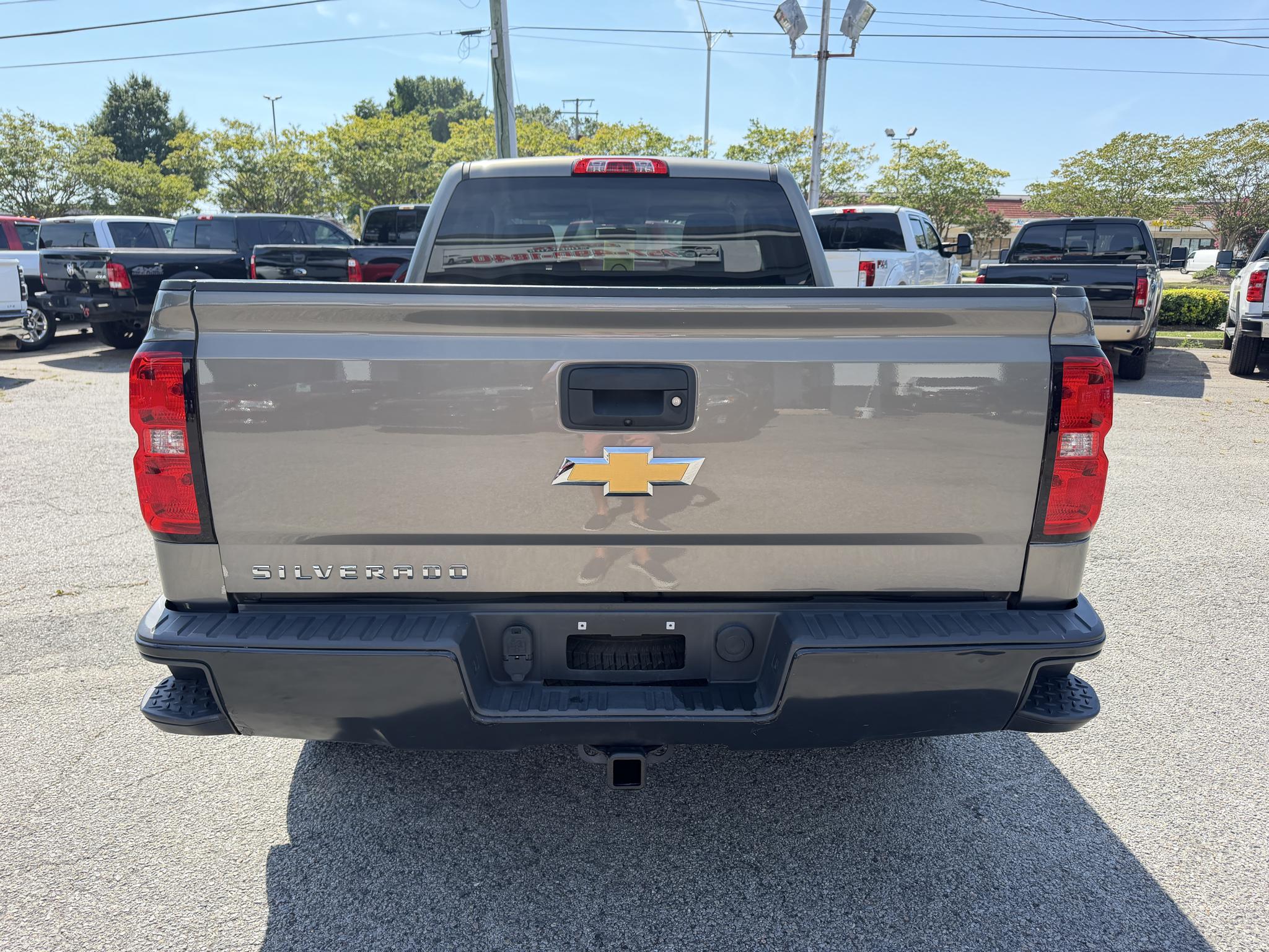 Chevrolet Silverado 1500 4WD Double Cab 143.5" Work Truck 2017