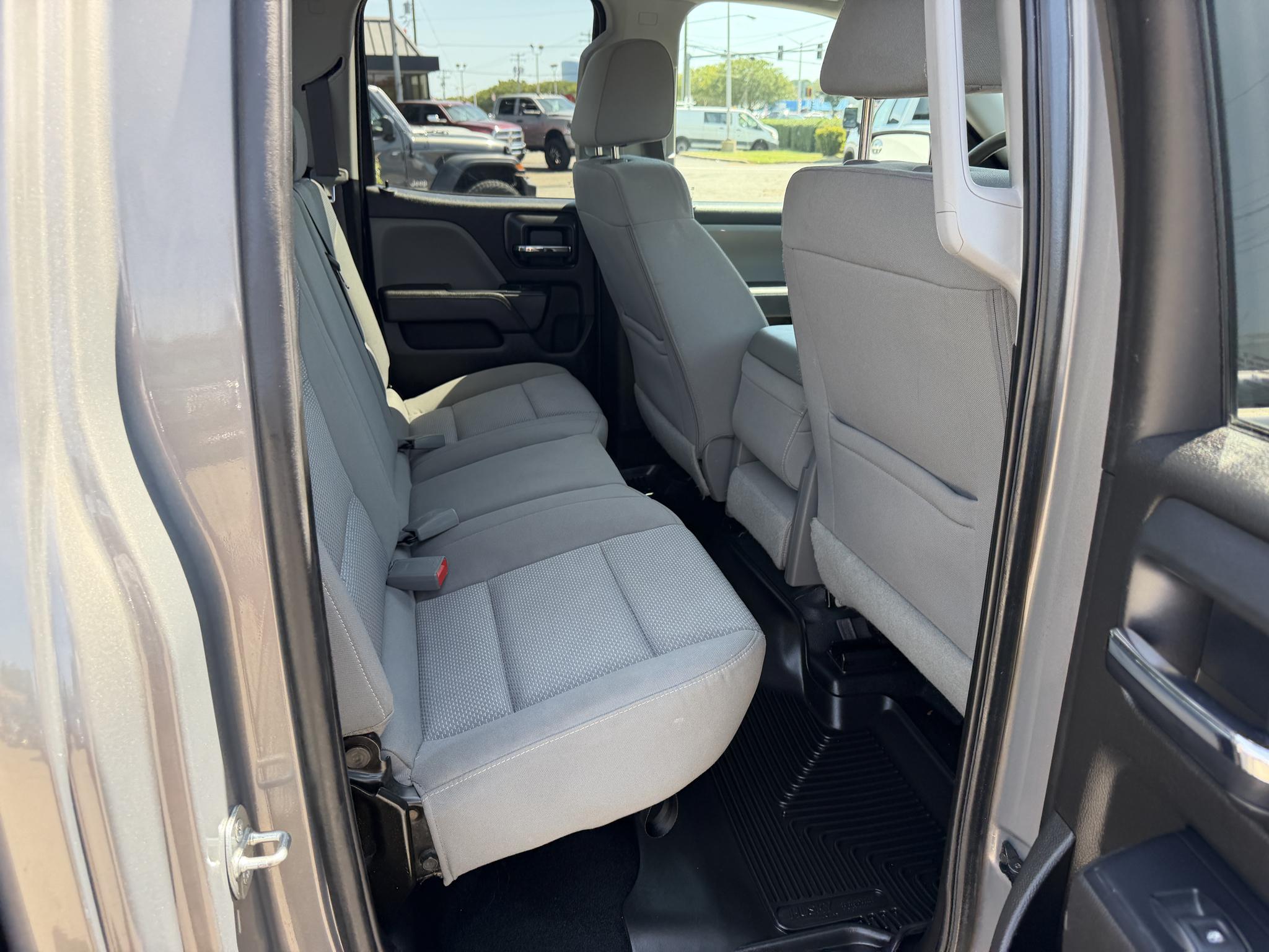 Chevrolet Silverado 1500 4WD Double Cab 143.5" Work Truck 2017