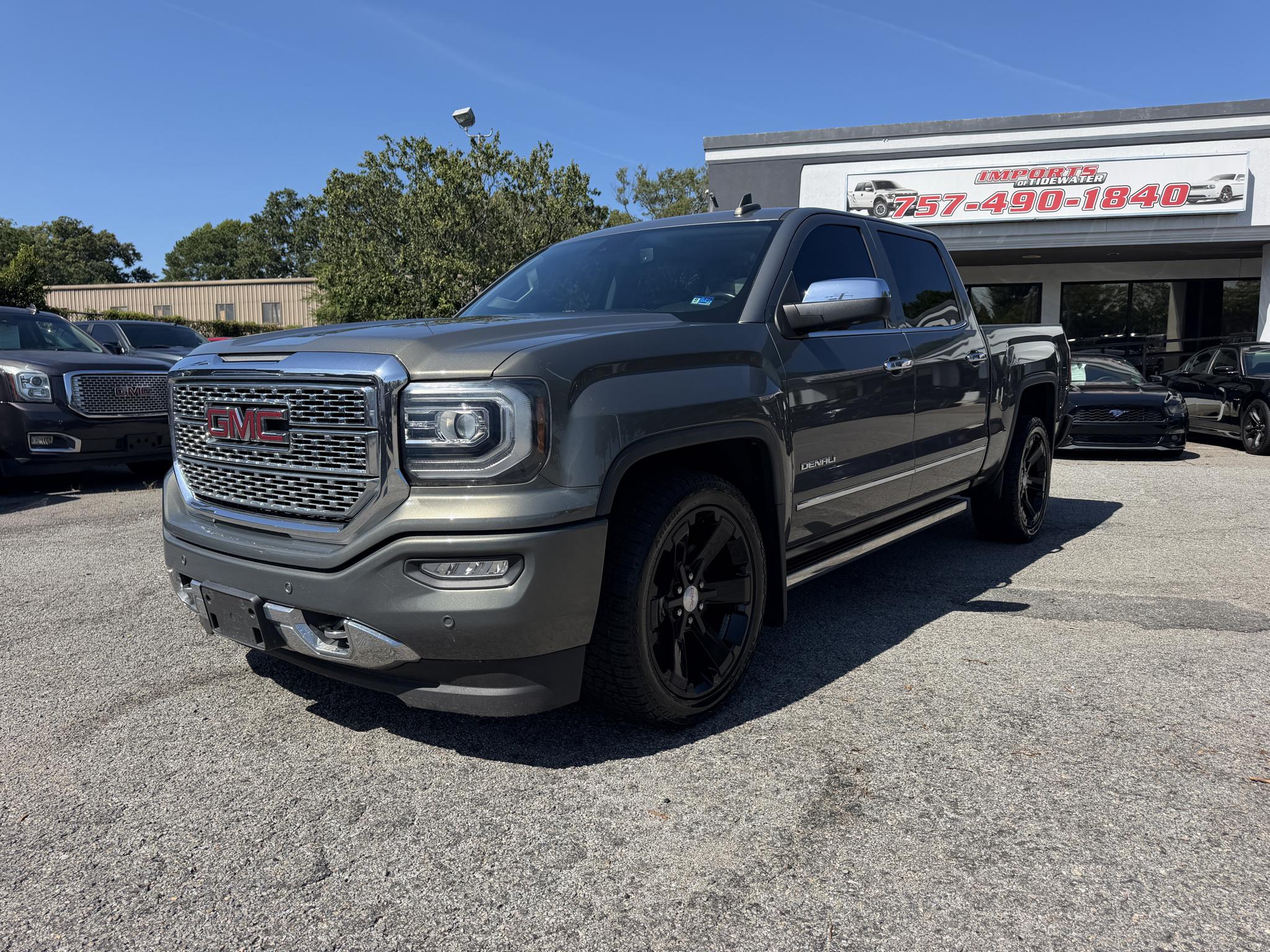 GMC Sierra 1500 4WD Crew Cab 143.5" Denali 2017