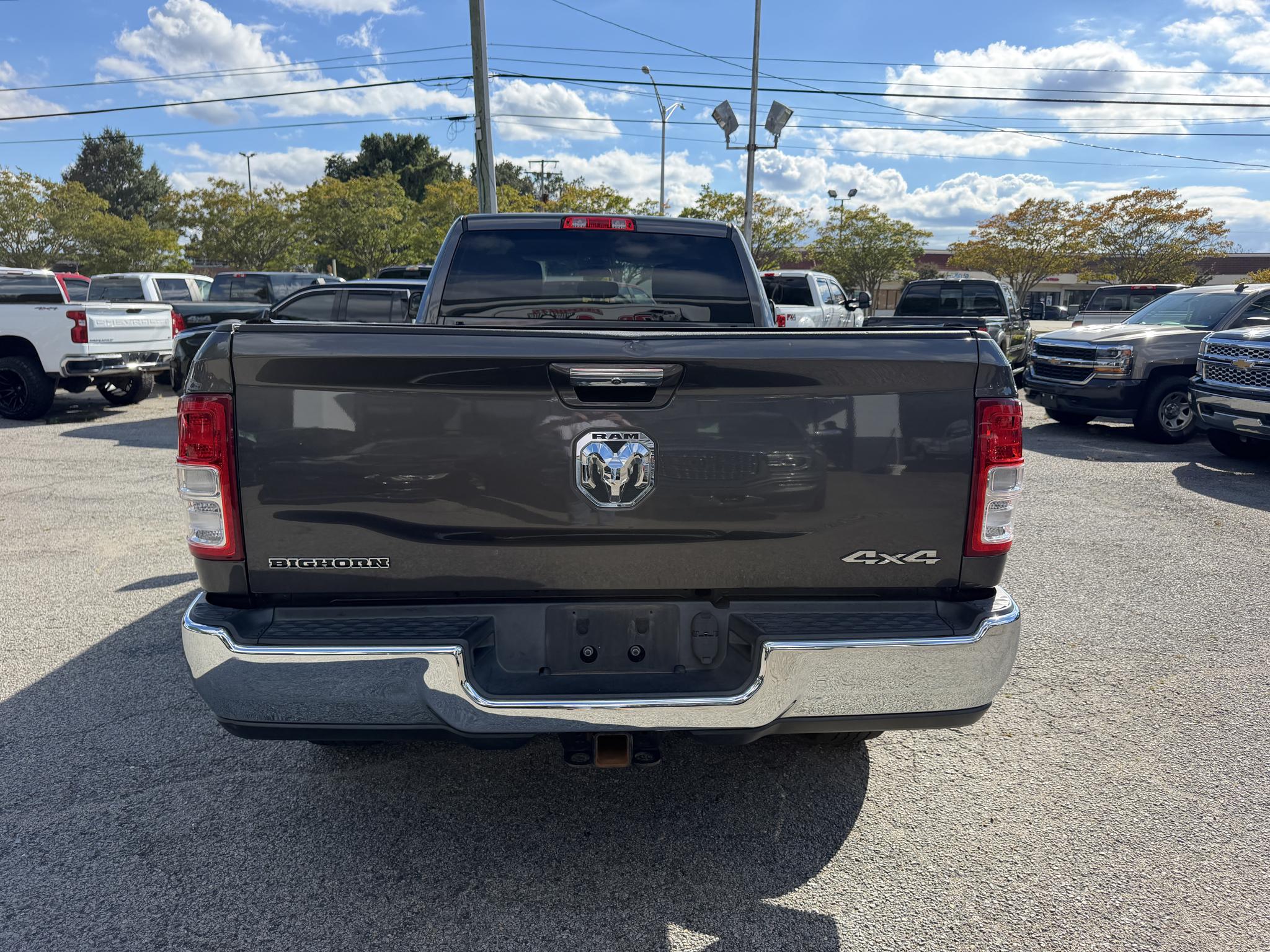 RAM 2500 Big Horn 4x4 Crew Cab 8' Box 2019