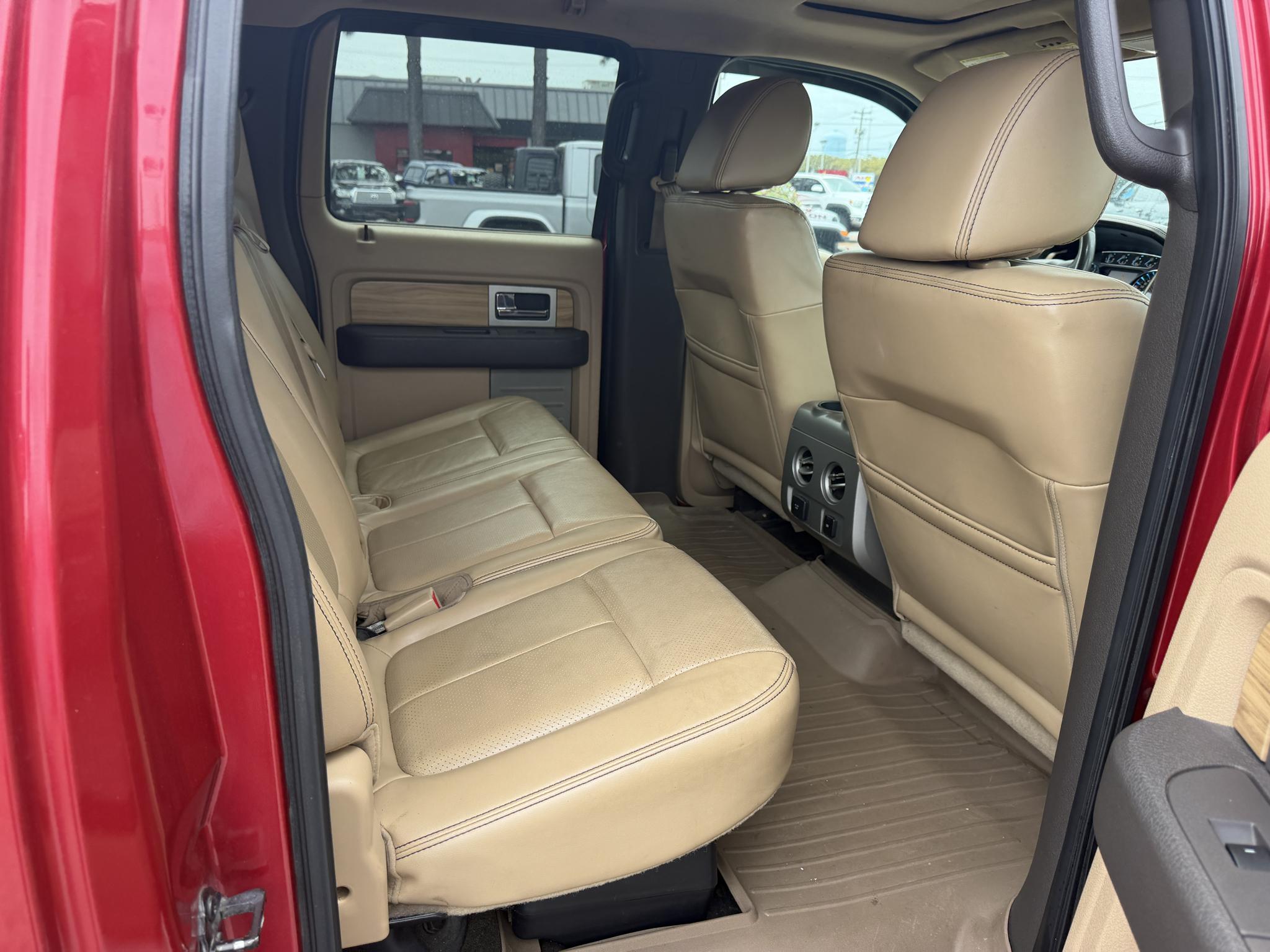 Ford F-150 4WD SuperCrew 145" Lariat 2011