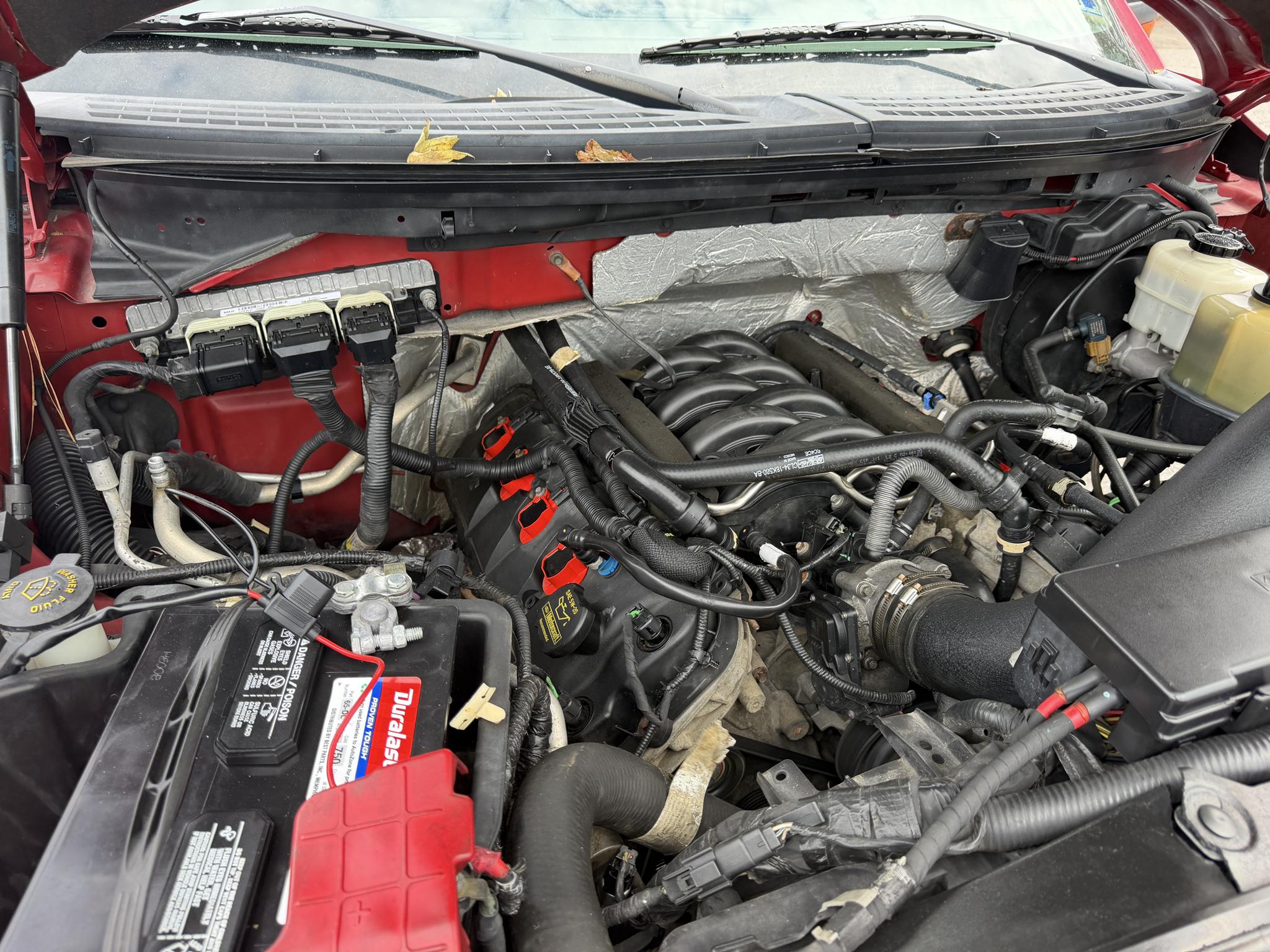 Ford F-150 4WD SuperCrew 145" Lariat 2011
