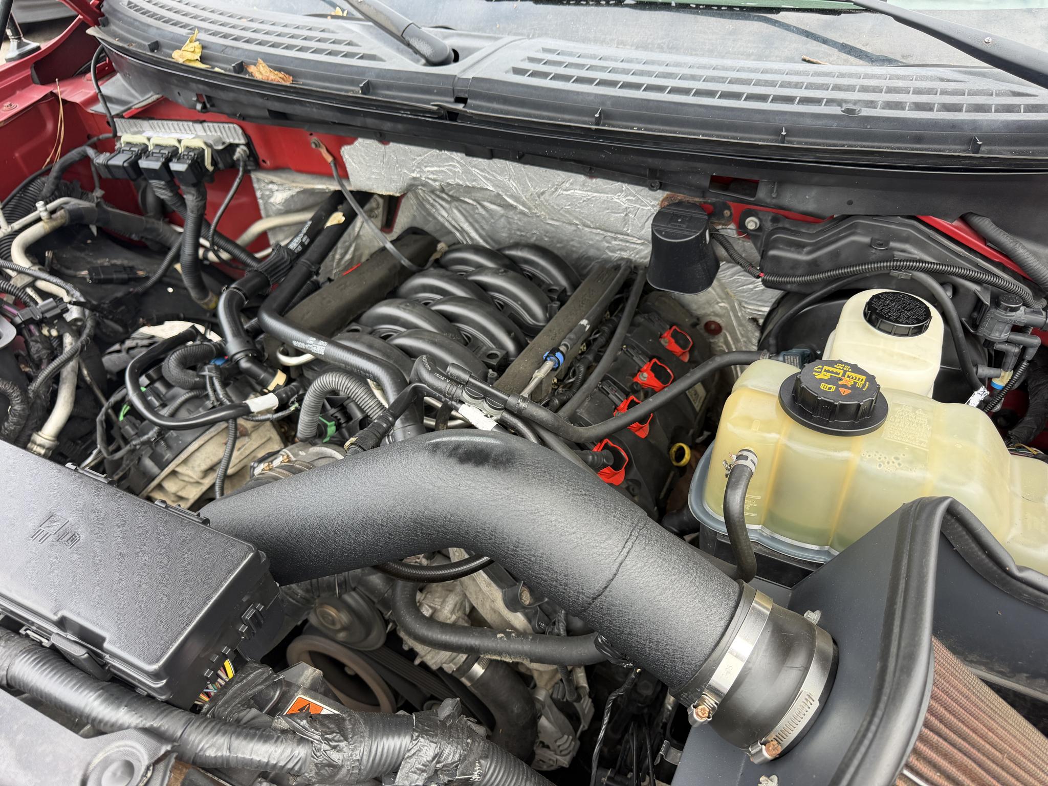 Ford F-150 4WD SuperCrew 145" Lariat 2011