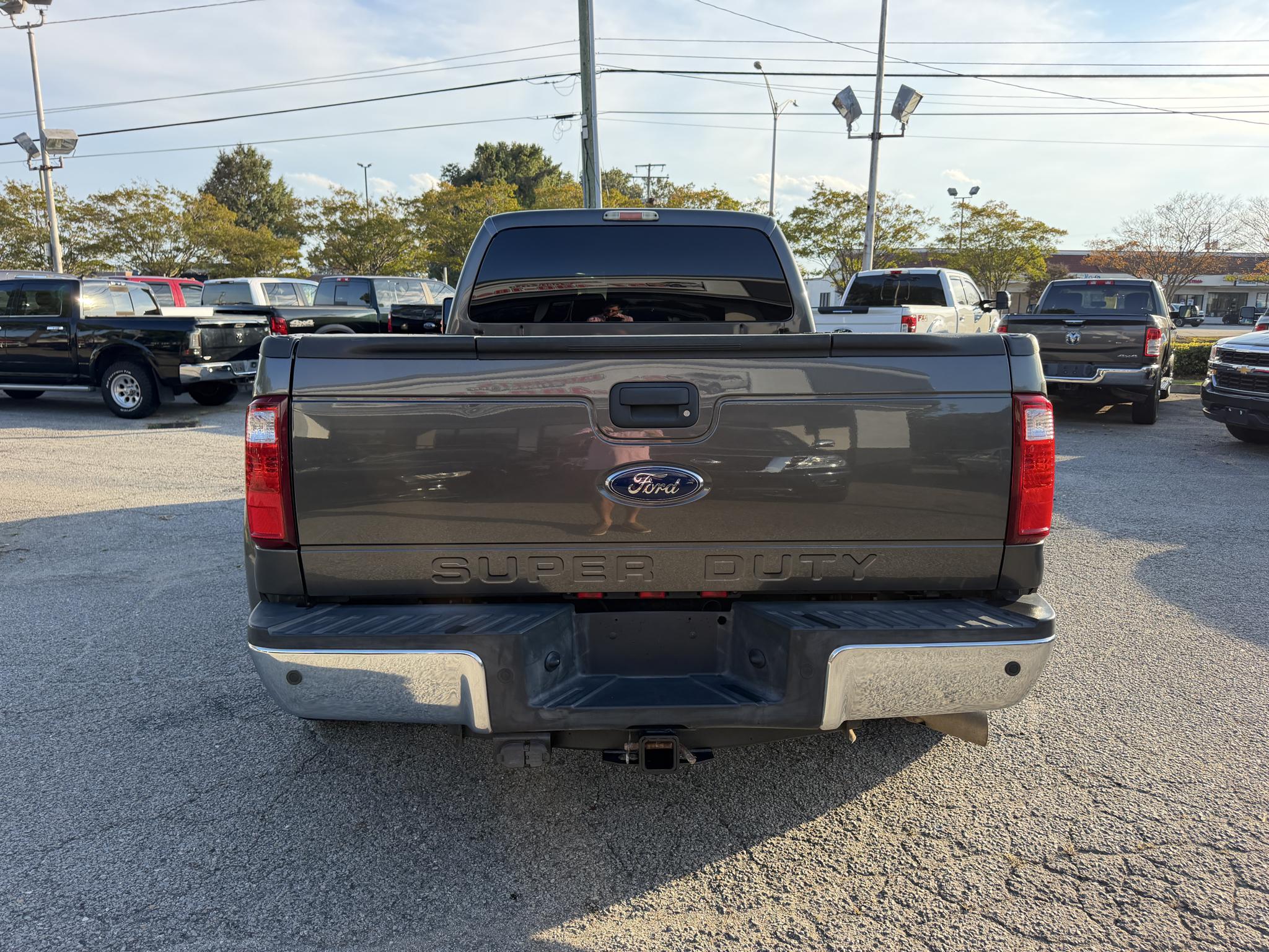 Ford Super Duty F-350 DRW 4WD Crew Cab 172" XLT 2016