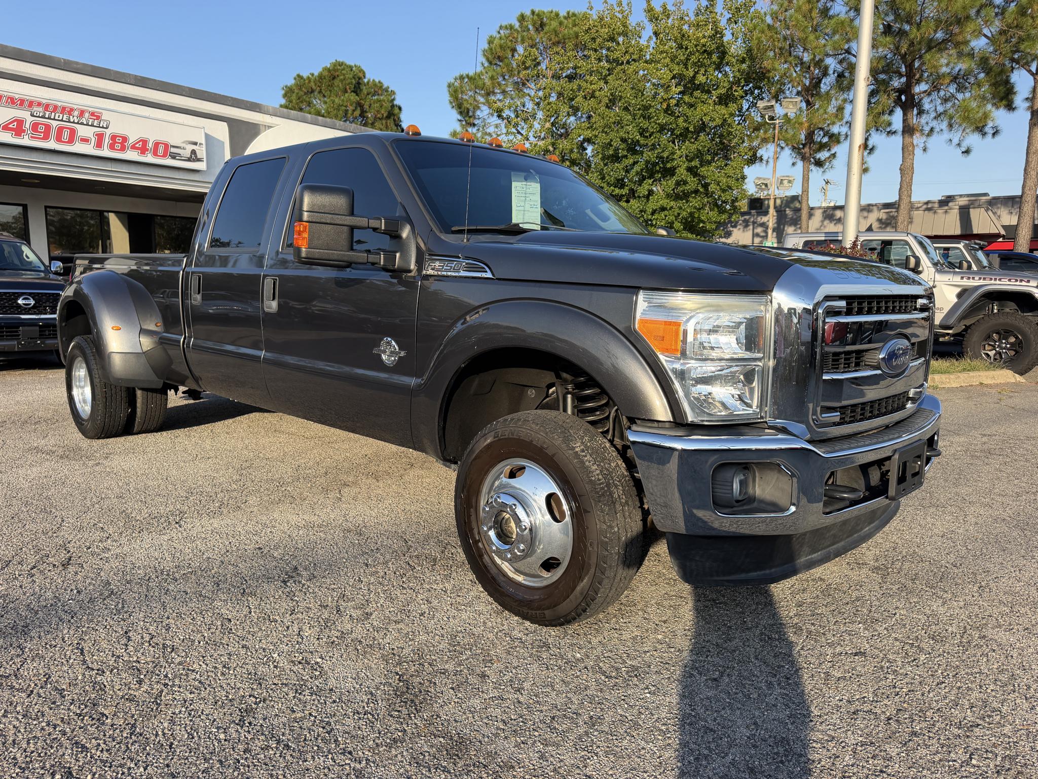 Ford Super Duty F-350 DRW 4WD Crew Cab 172" XLT 2016