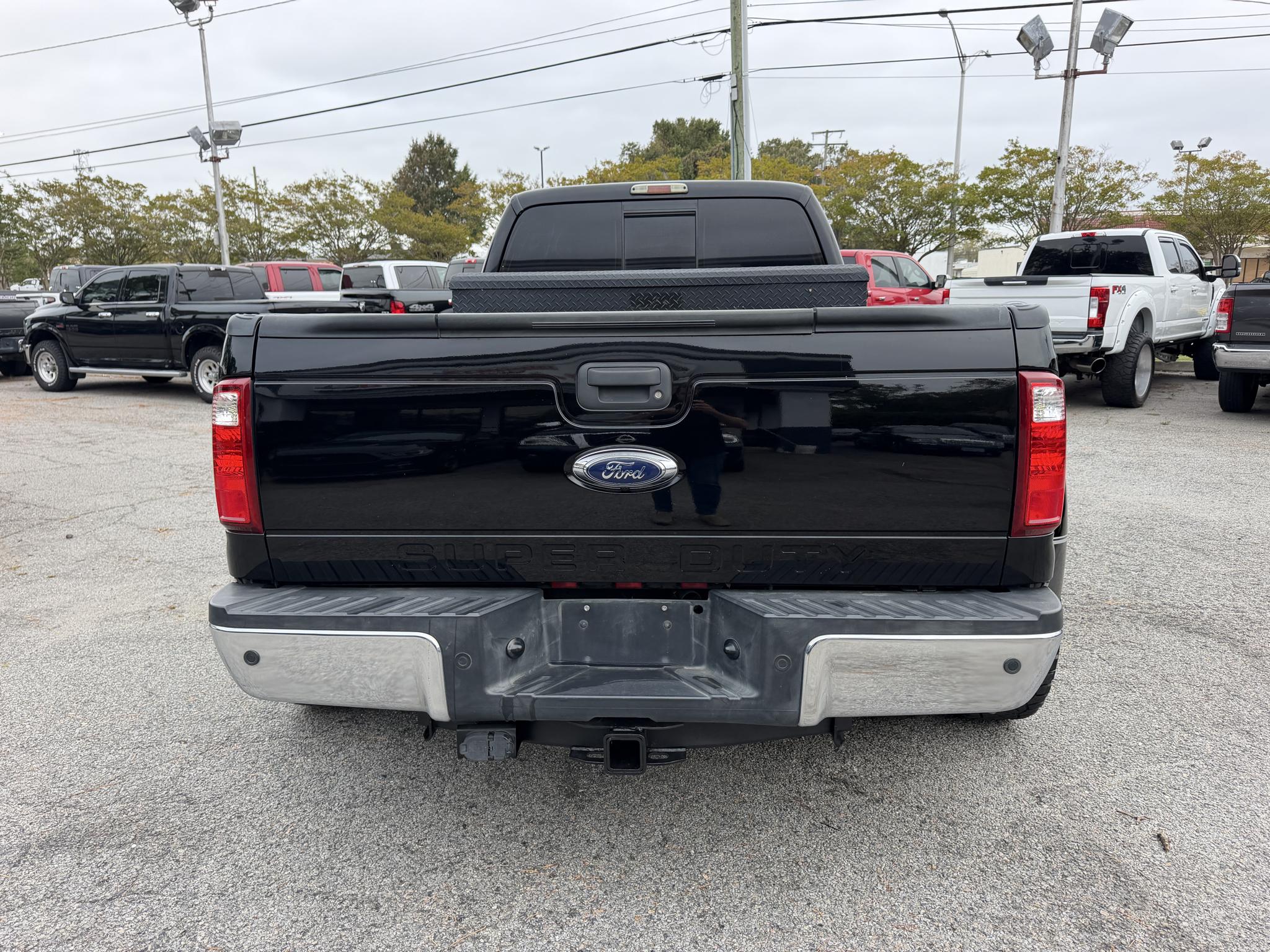 Ford Super Duty F-350 DRW 4WD Crew Cab 172" Lariat 2016